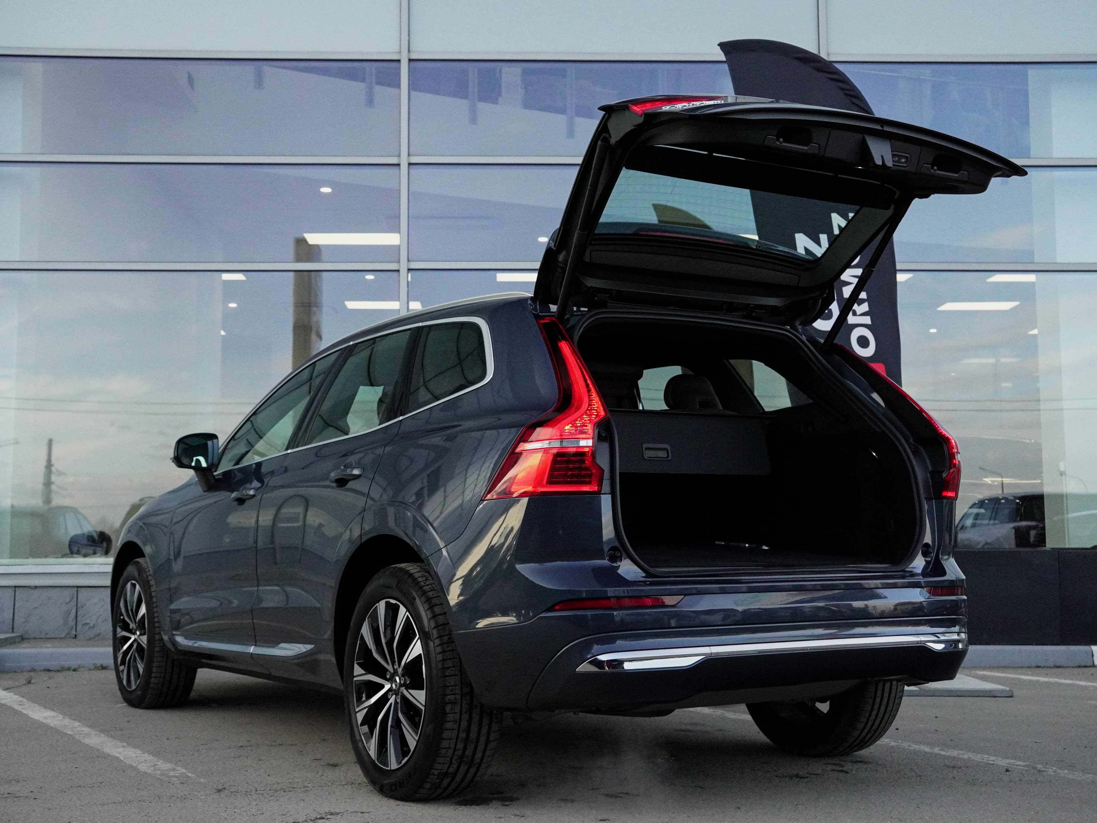 Volvo XC60 — фото 6