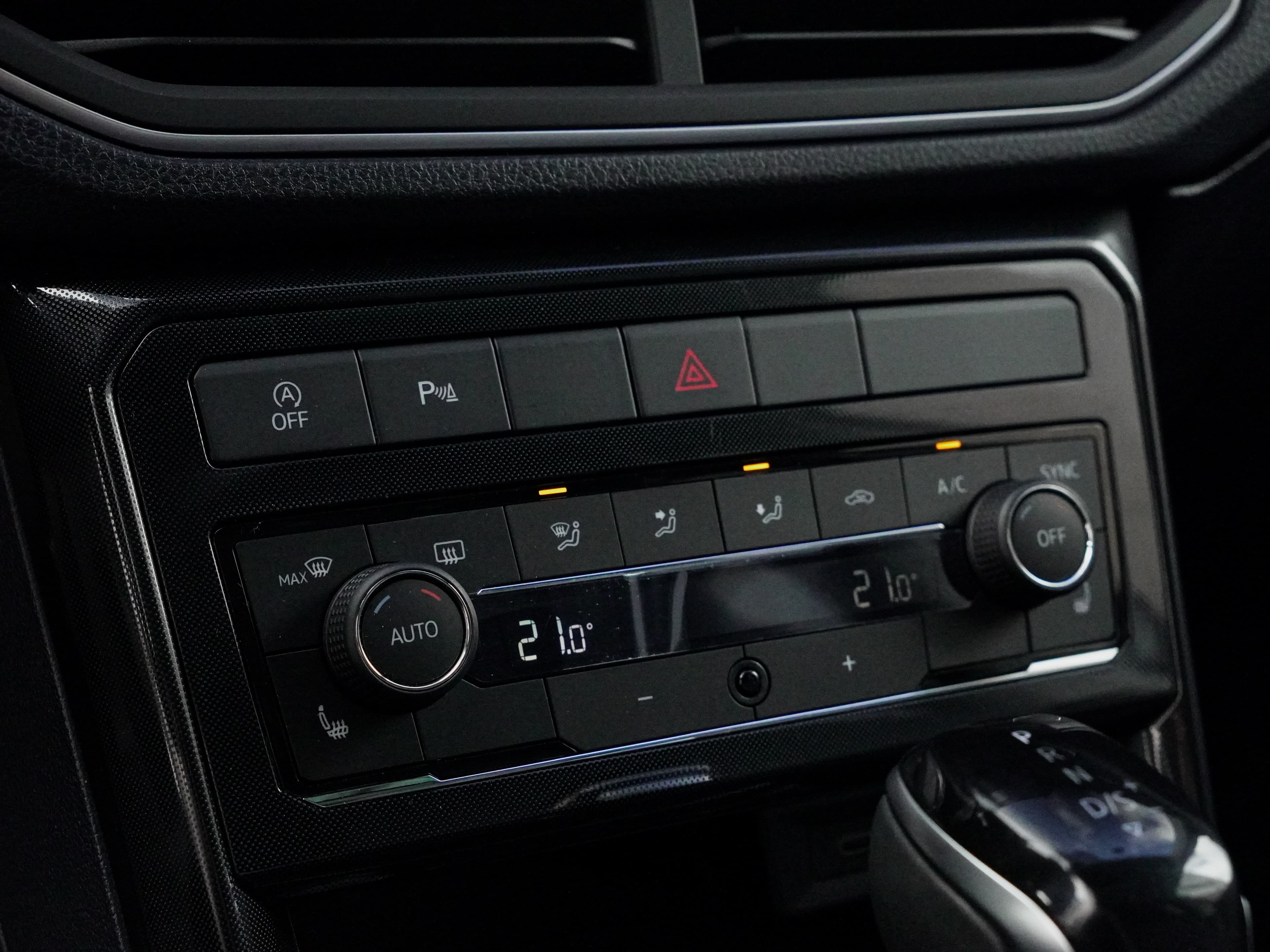Volkswagen Tharu XR — фото 22