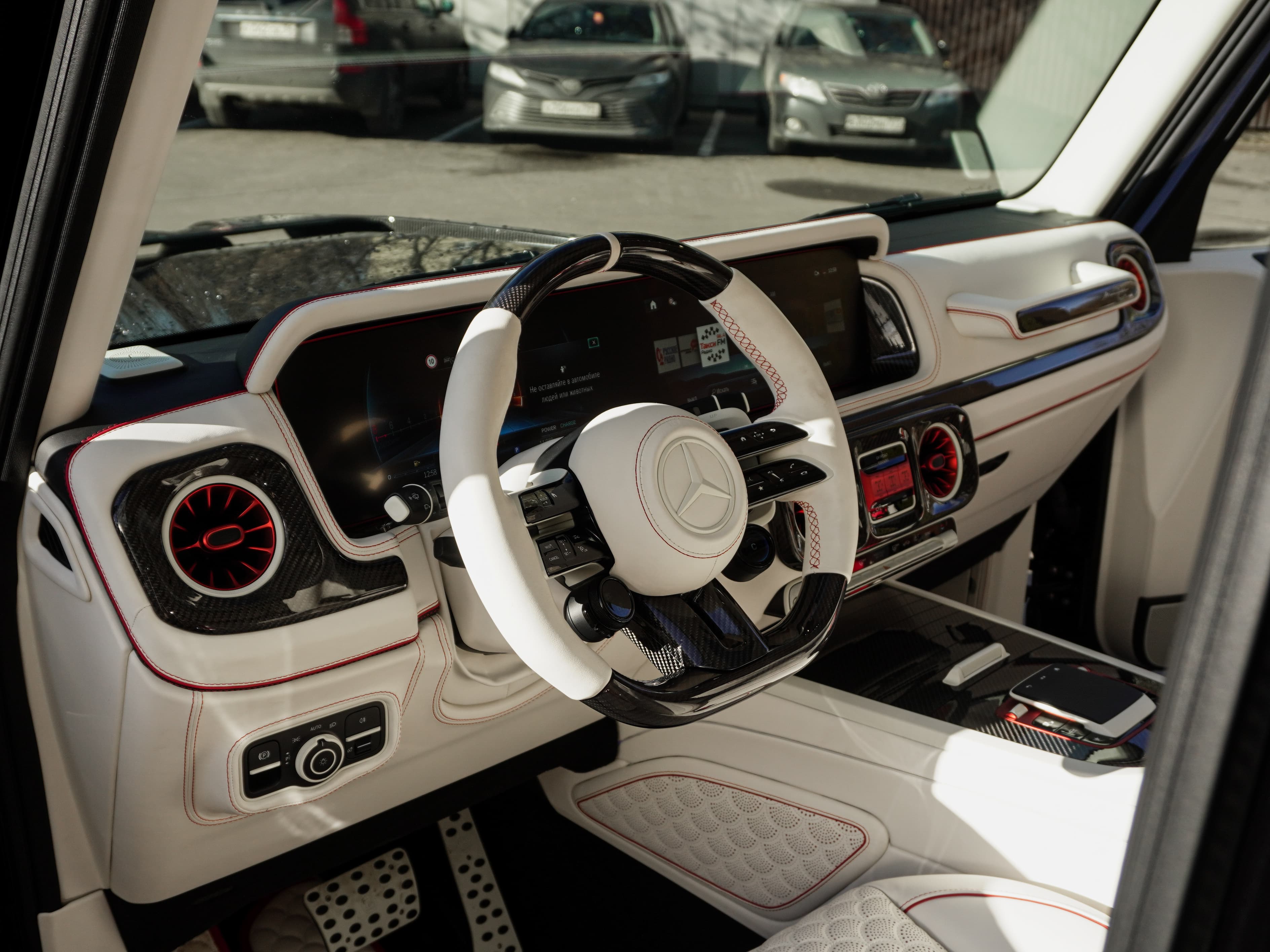 Brabus 800 Widestar — черная классика и бежевый люкс — фото 15