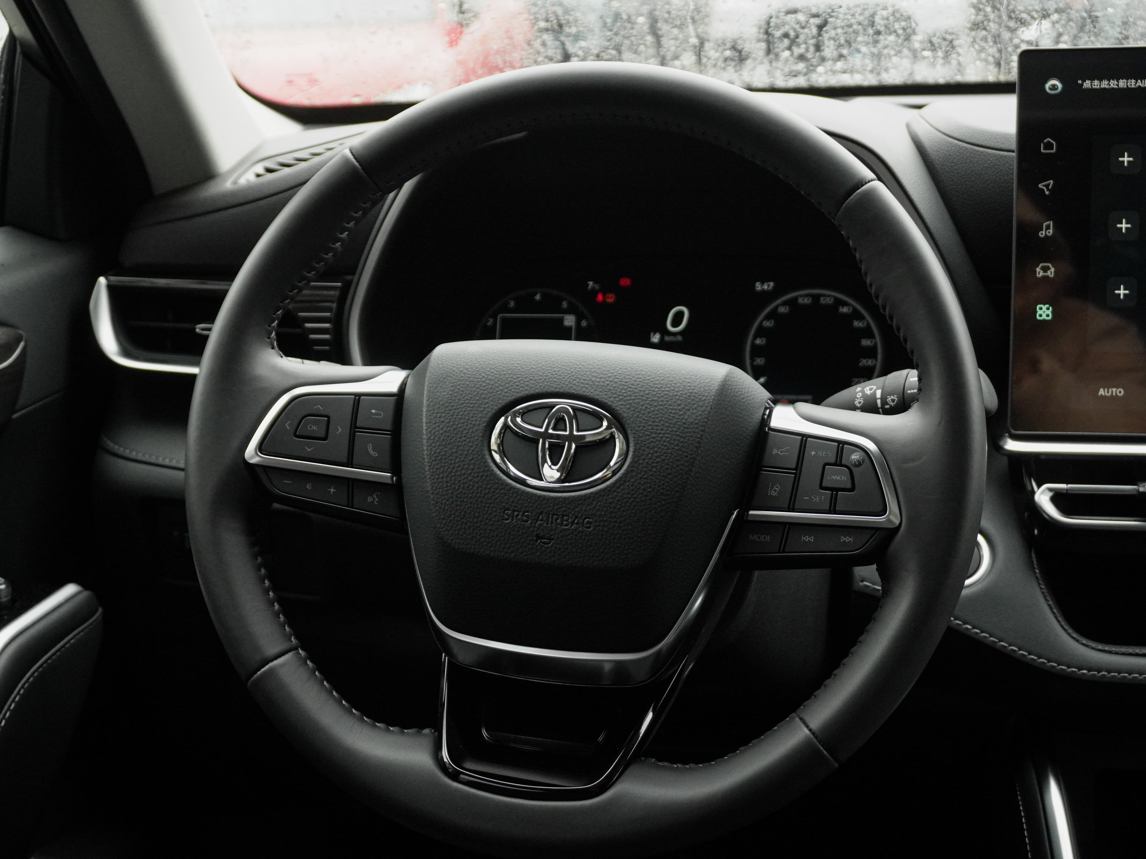 Toyota Highlander — фото 28