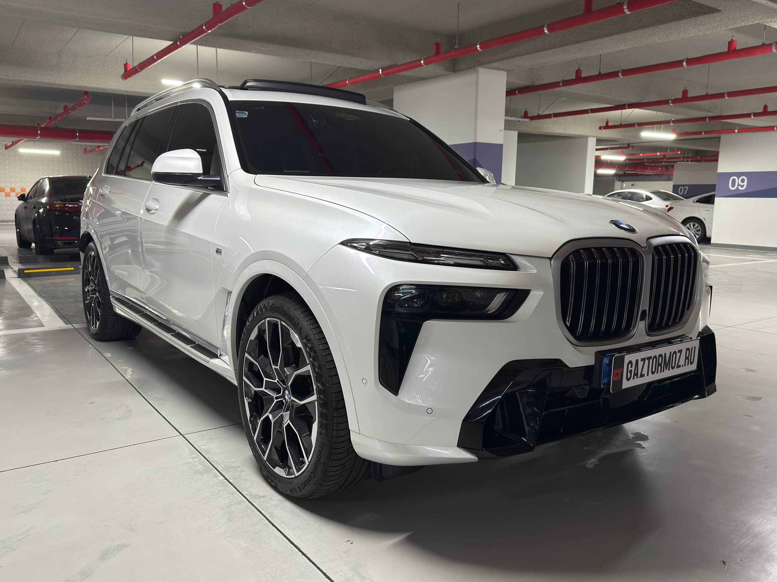 BMW X7 — фото 2