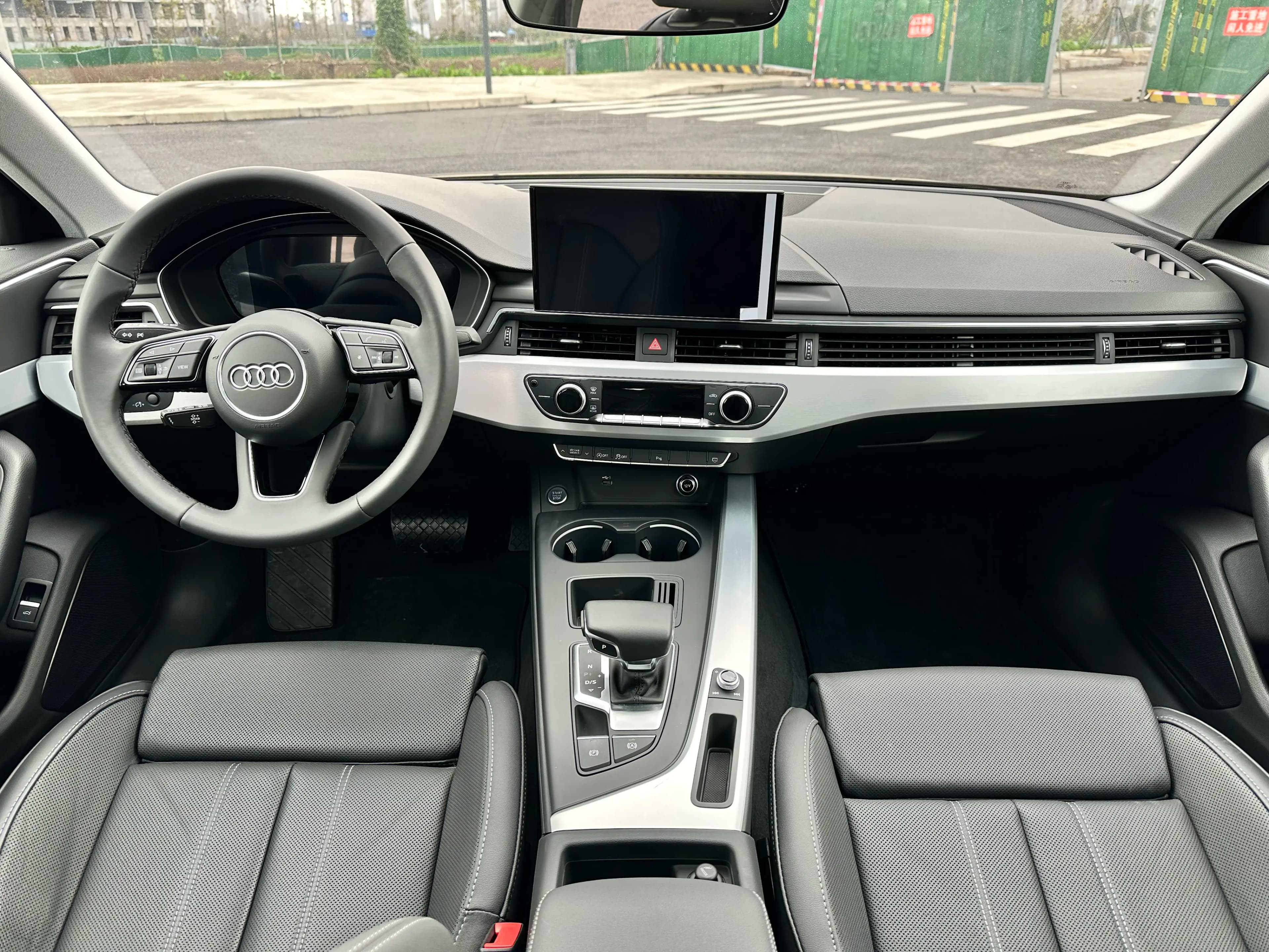 Audi A4L 2021 г. 68043 км. — фото 14