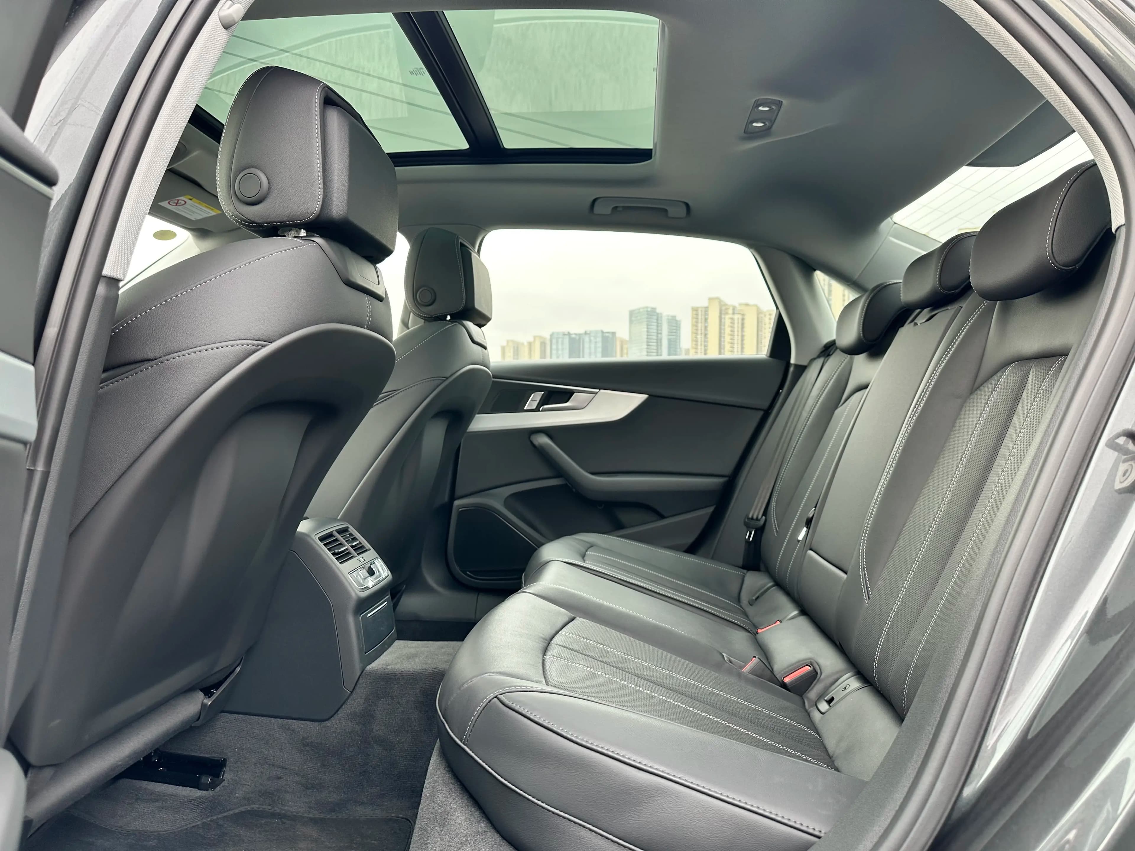 Audi A4L 2021 г. 68043 км. — фото 17