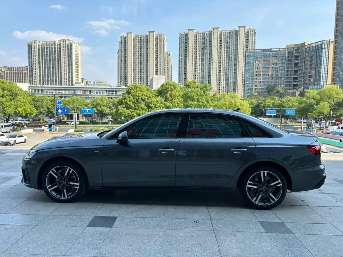 Audi A4L 2022 г. 31037 км. — фото 4