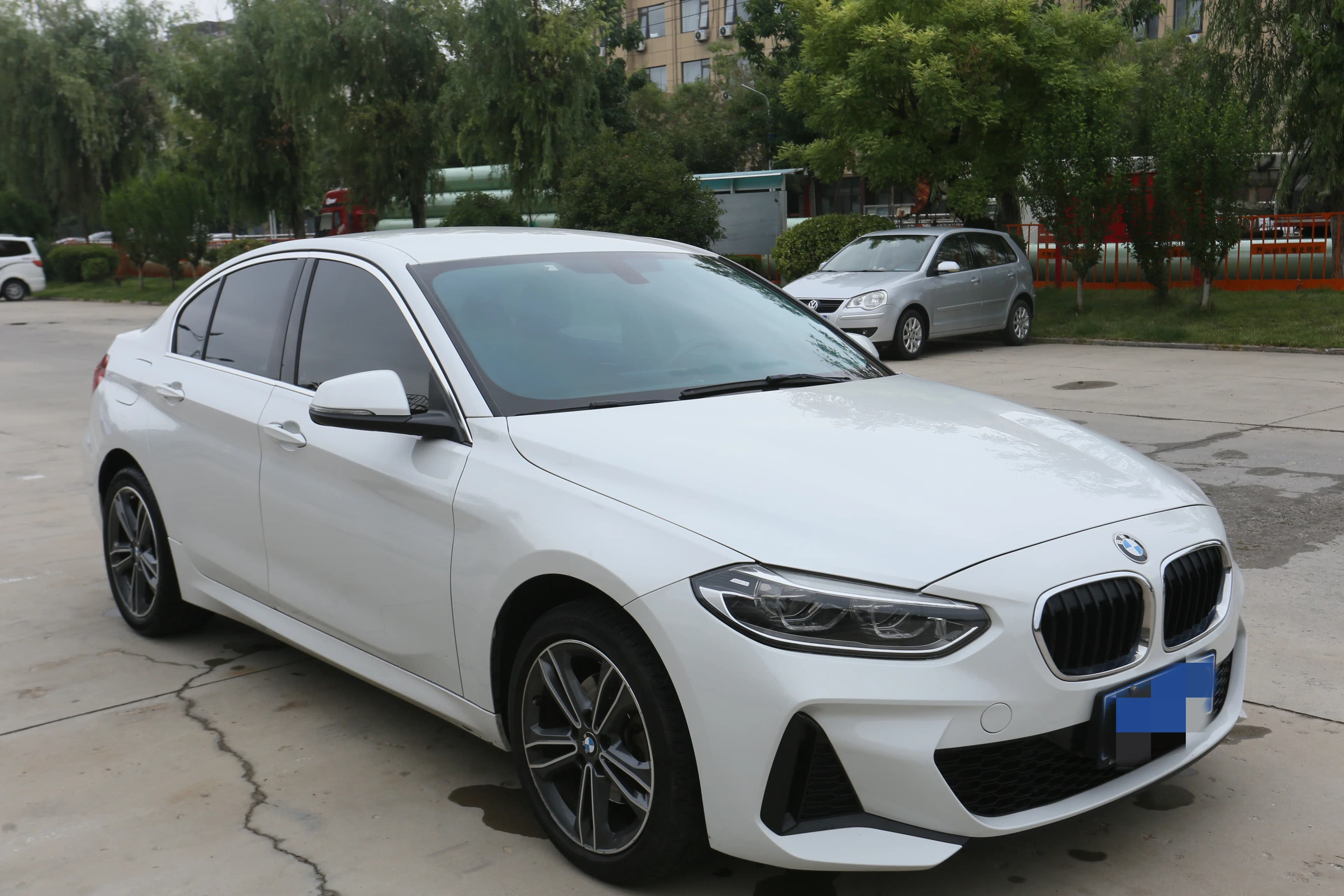 BMW 1 Series 2021 г. 80000 км. — фото 2