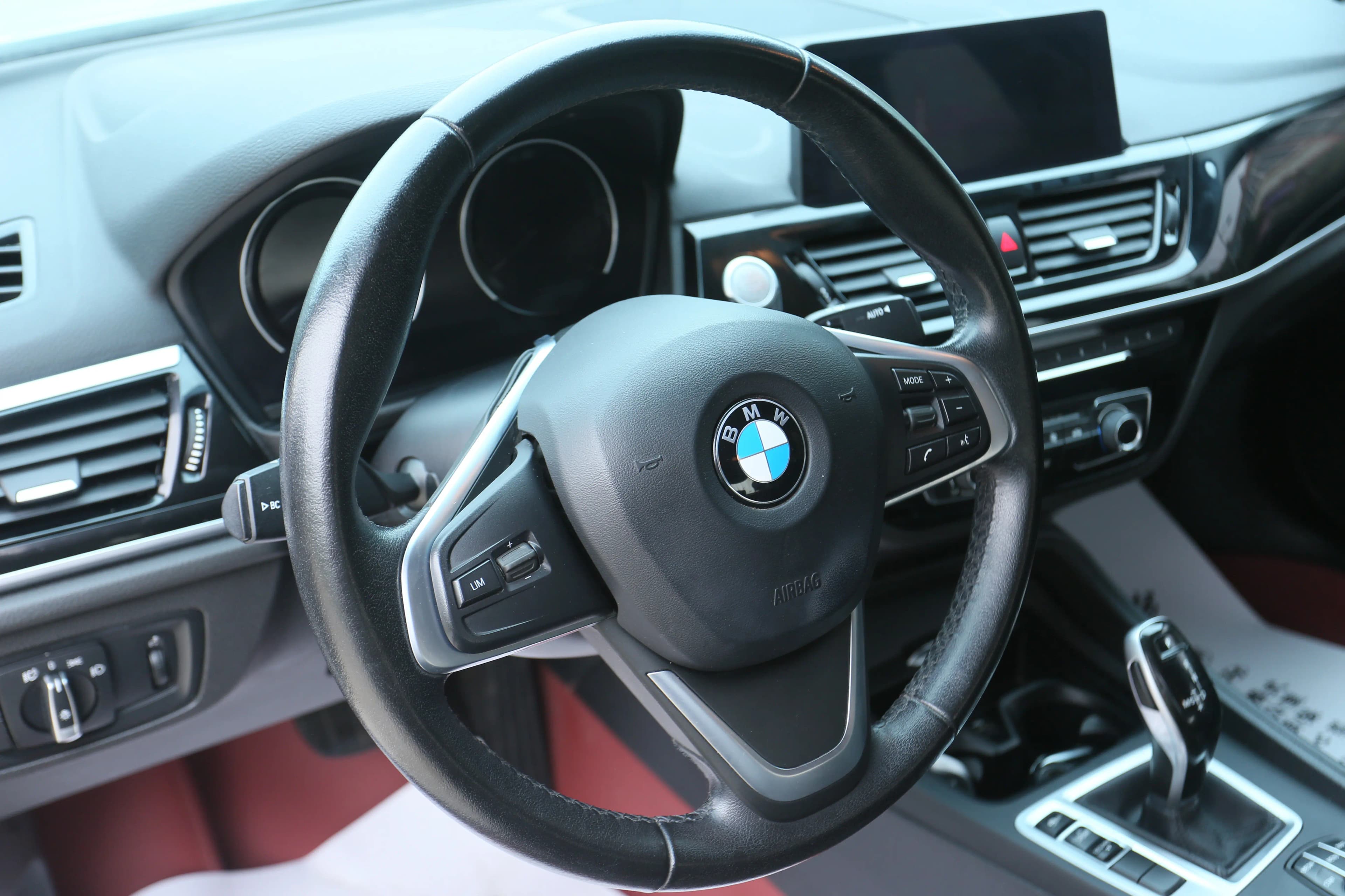 BMW 1 Series 2021 г. 80000 км. — фото 9
