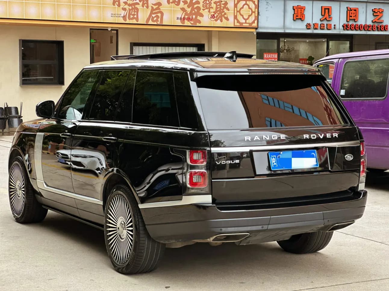 Land Rover Range rover 2022 г. 89049 км. — фото 4