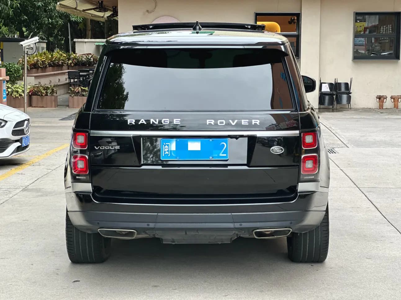 Land Rover Range rover 2022 г. 89049 км. — фото 5