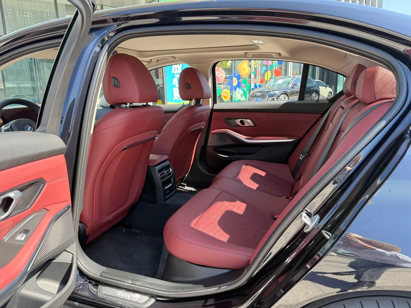 BMW i3 2023 г. 40002 км. — фото 26