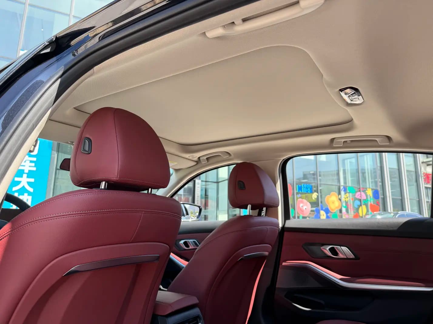 BMW i3 2023 г. 40002 км. — фото 27