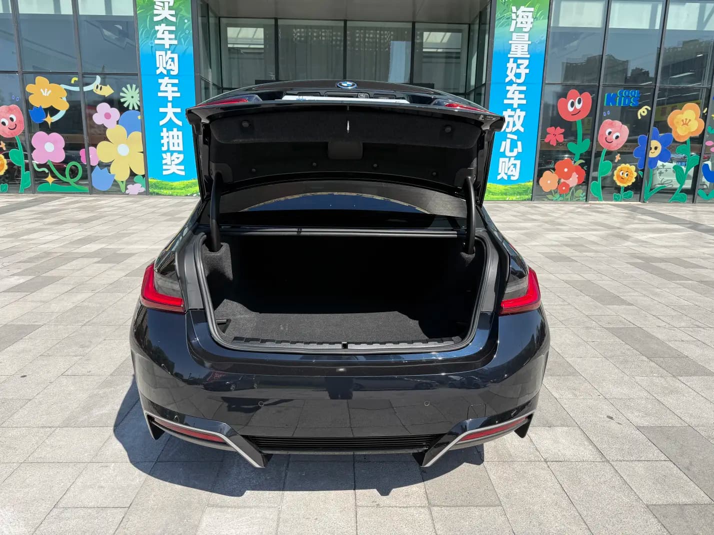 BMW i3 2023 г. 40002 км. — фото 29