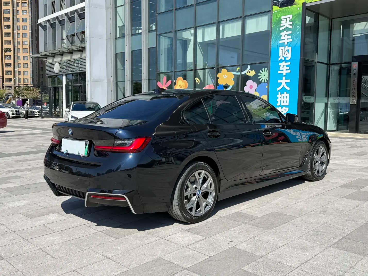 BMW i3 2023 г. 40002 км. — фото 7