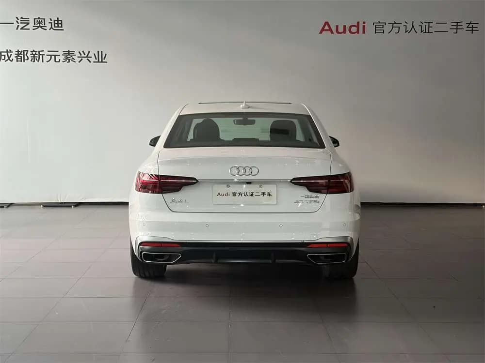 Audi A4L 2021 г. 42416 км. — фото 3