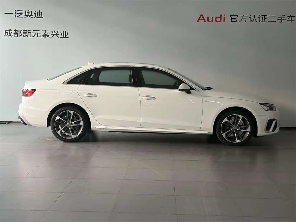 Audi A4L 2021 г. 42416 км. — фото 5