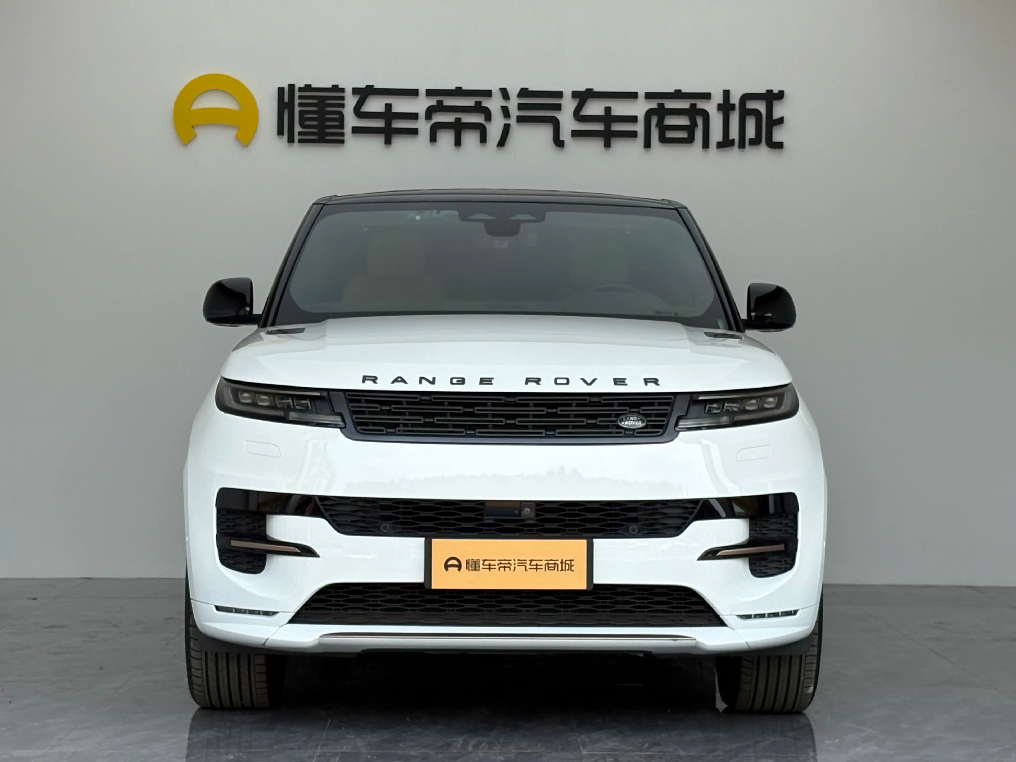 Land Rover Range Rover Sport 2023 г. 24327 км. — фото 2