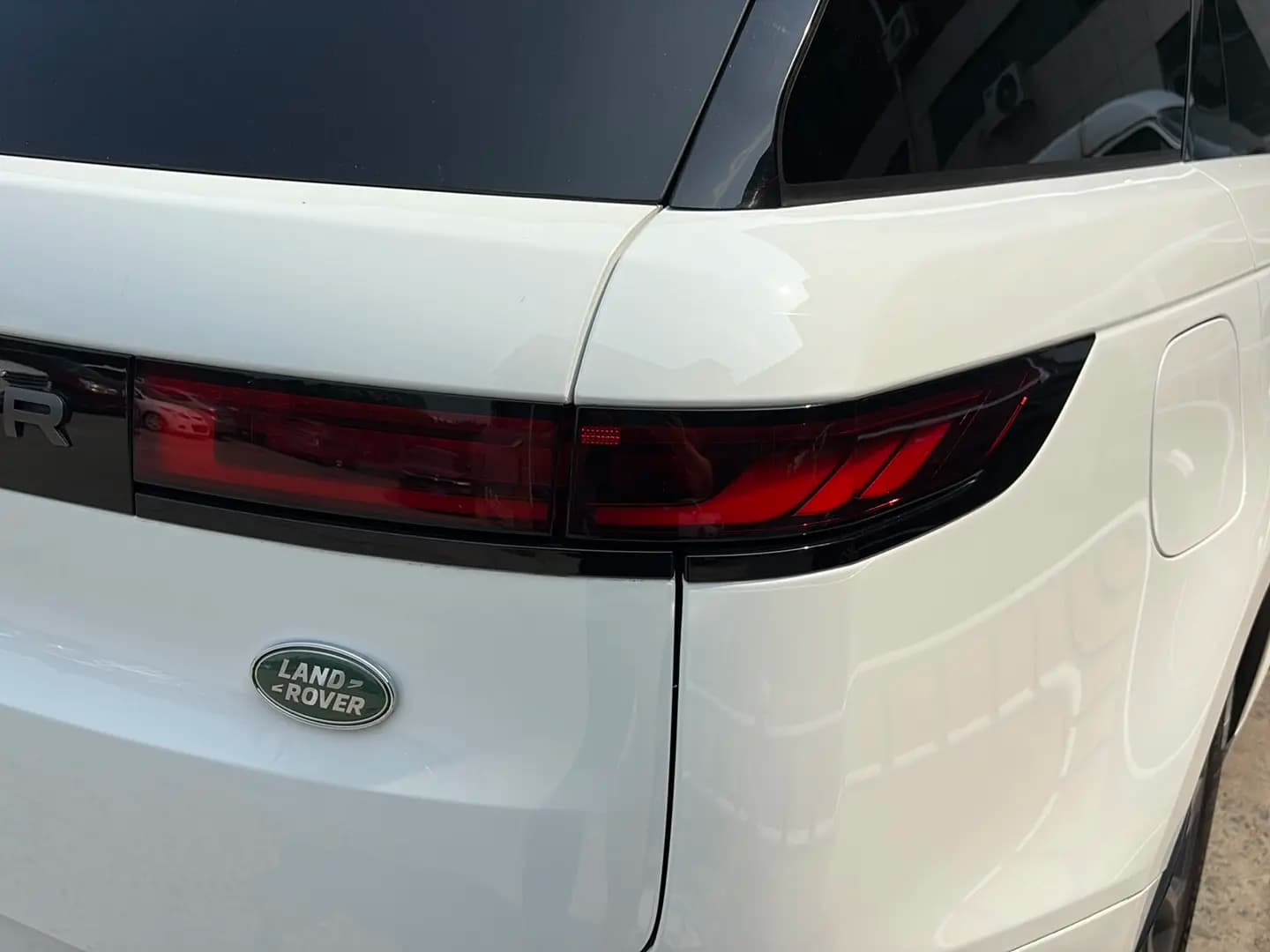 Land Rover Range Rover Sport 2023 г. 24327 км. — фото 13