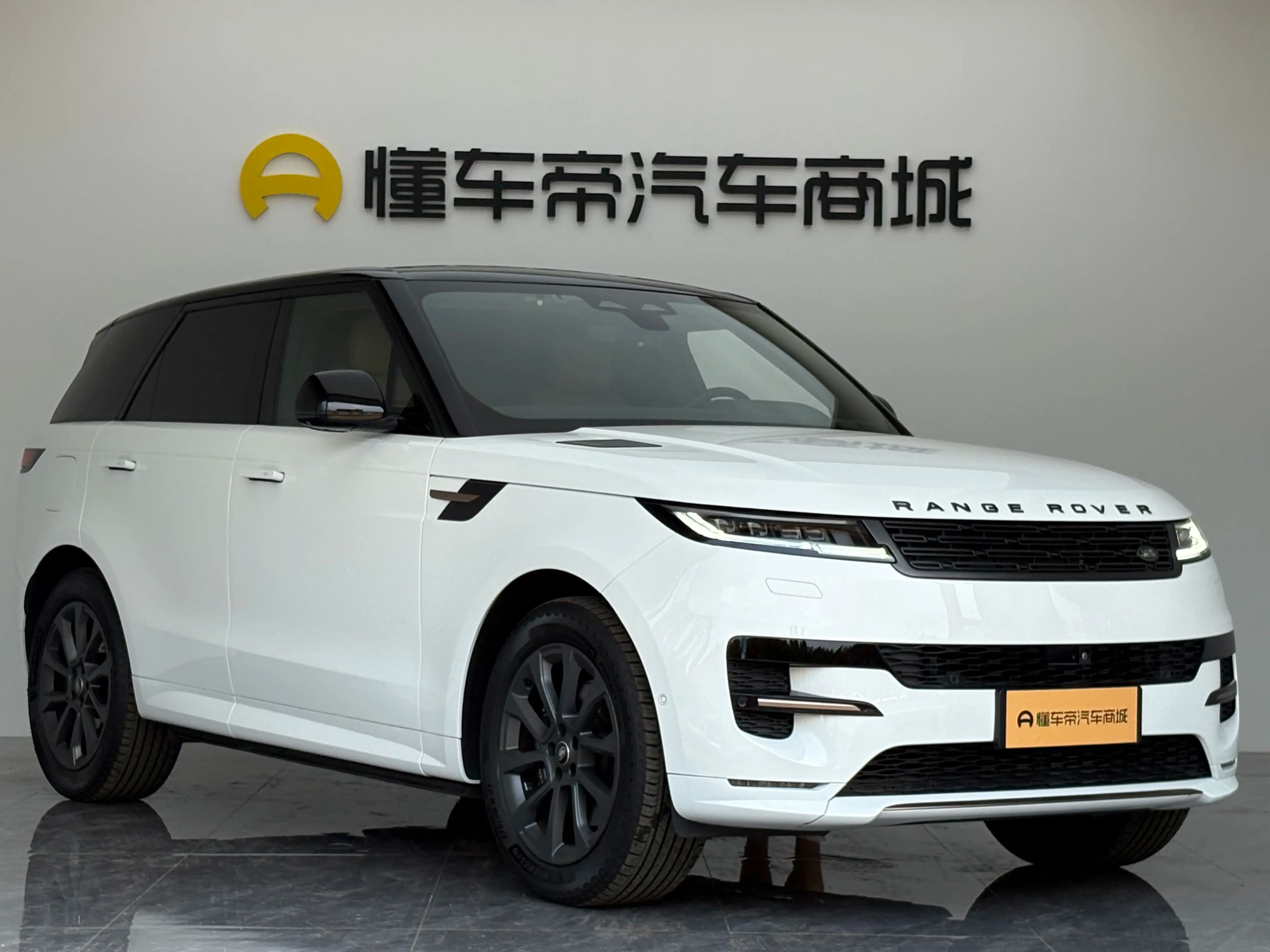 Land Rover Range Rover Sport 2023 г. 24327 км. — фото 3