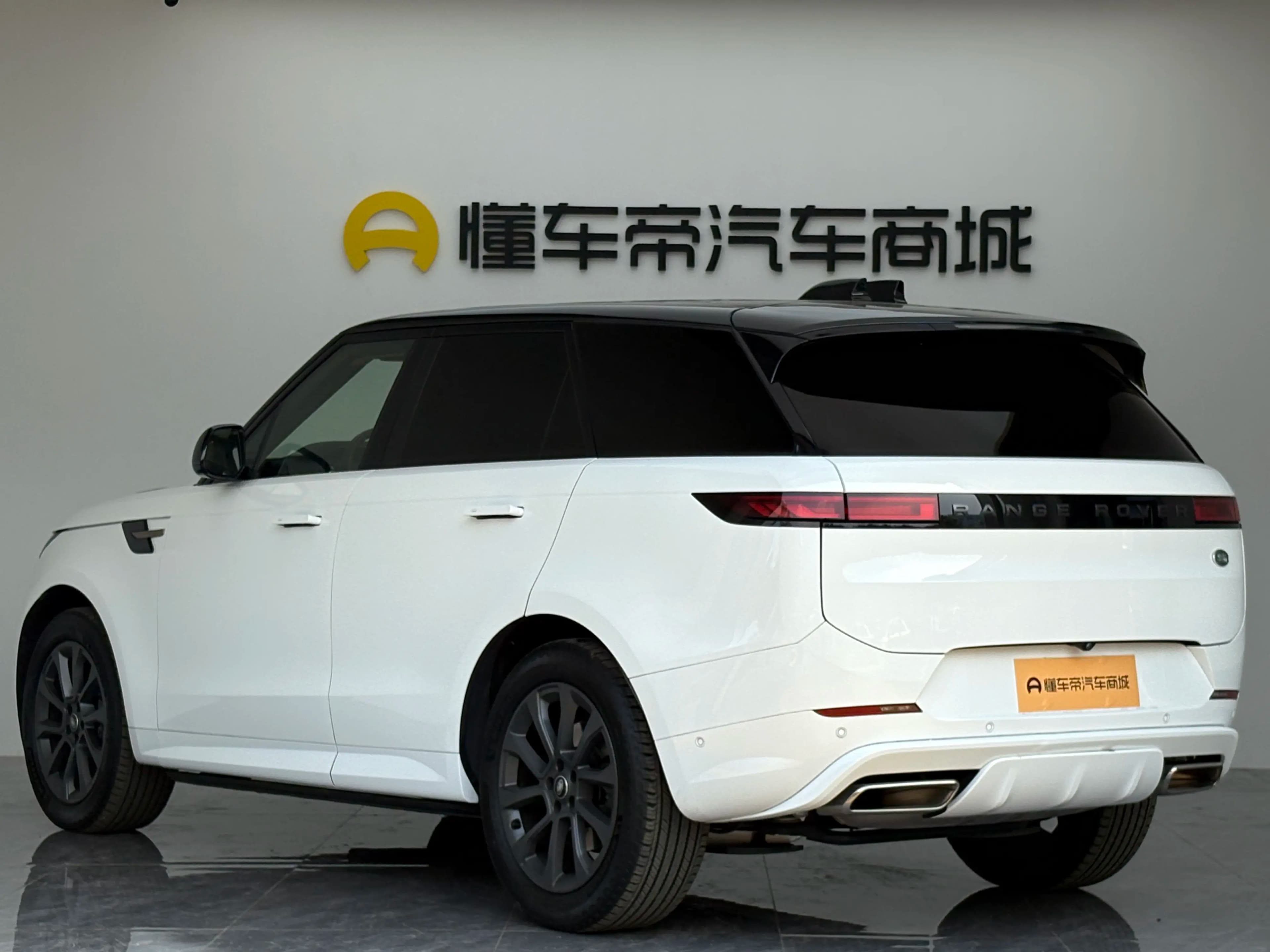 Land Rover Range Rover Sport 2023 г. 24327 км. — фото 5
