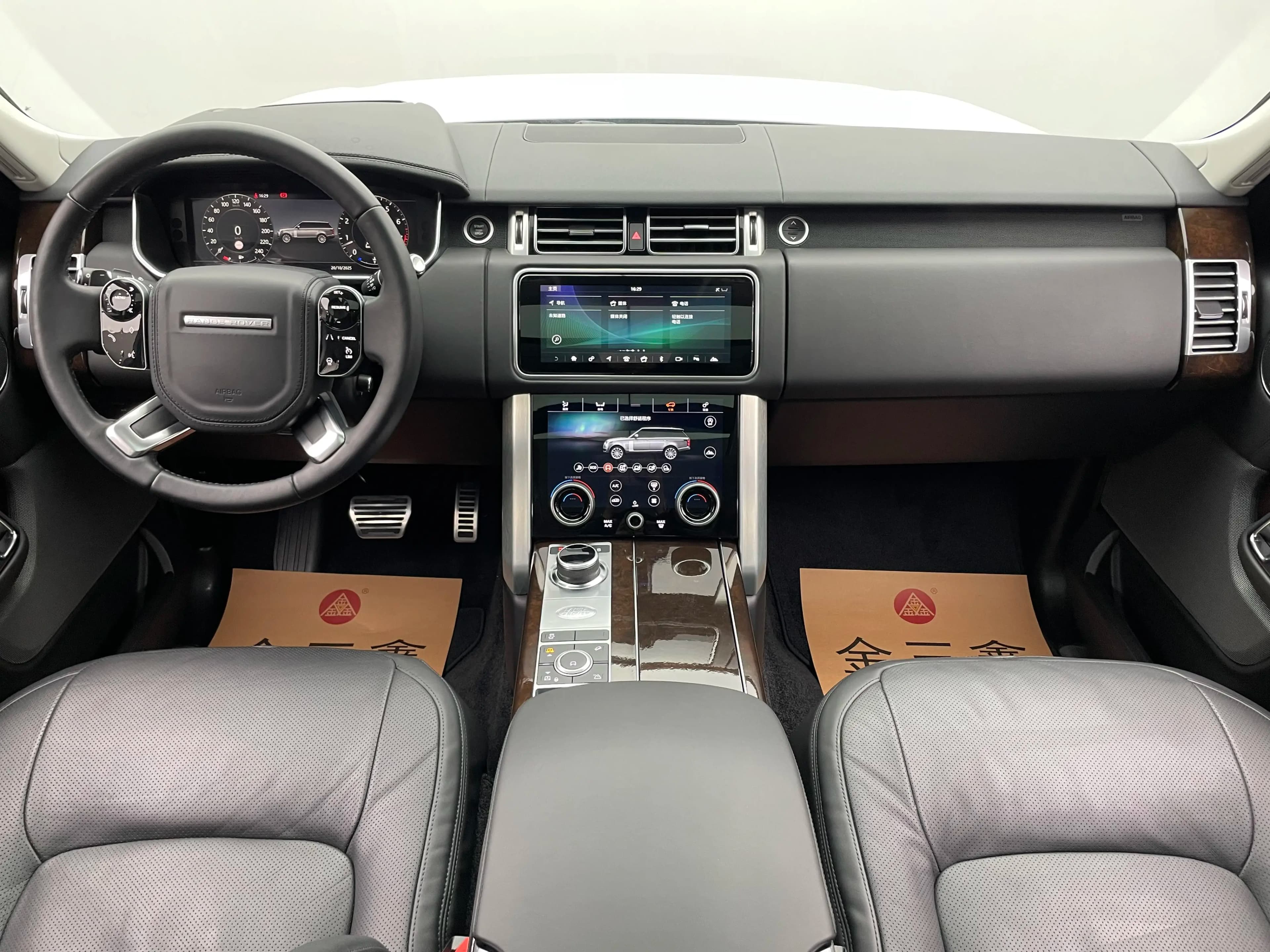 Land Rover Range rover 2022 г. 76050 км. — фото 22