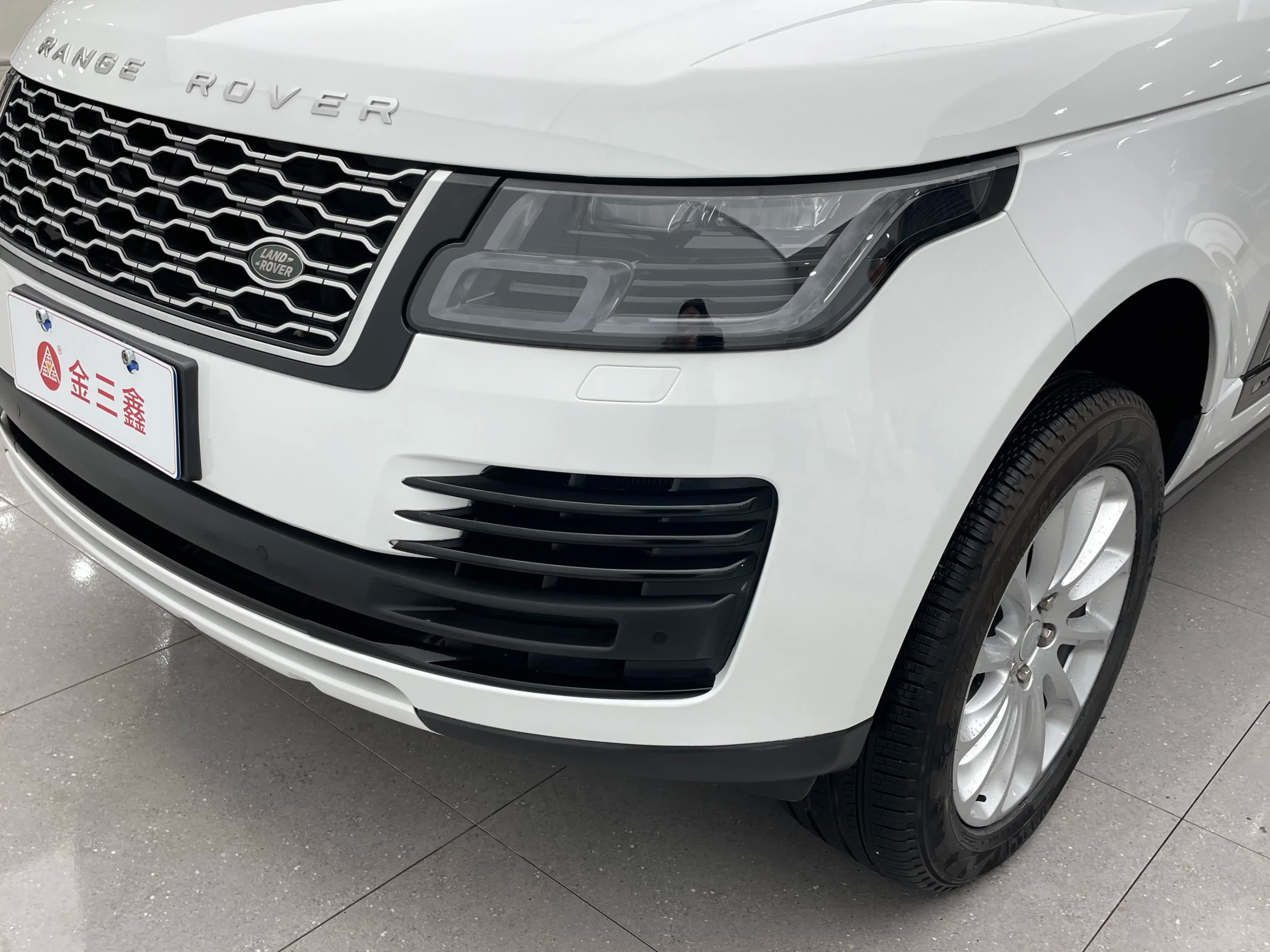 Land Rover Range rover 2022 г. 76050 км. — фото 8