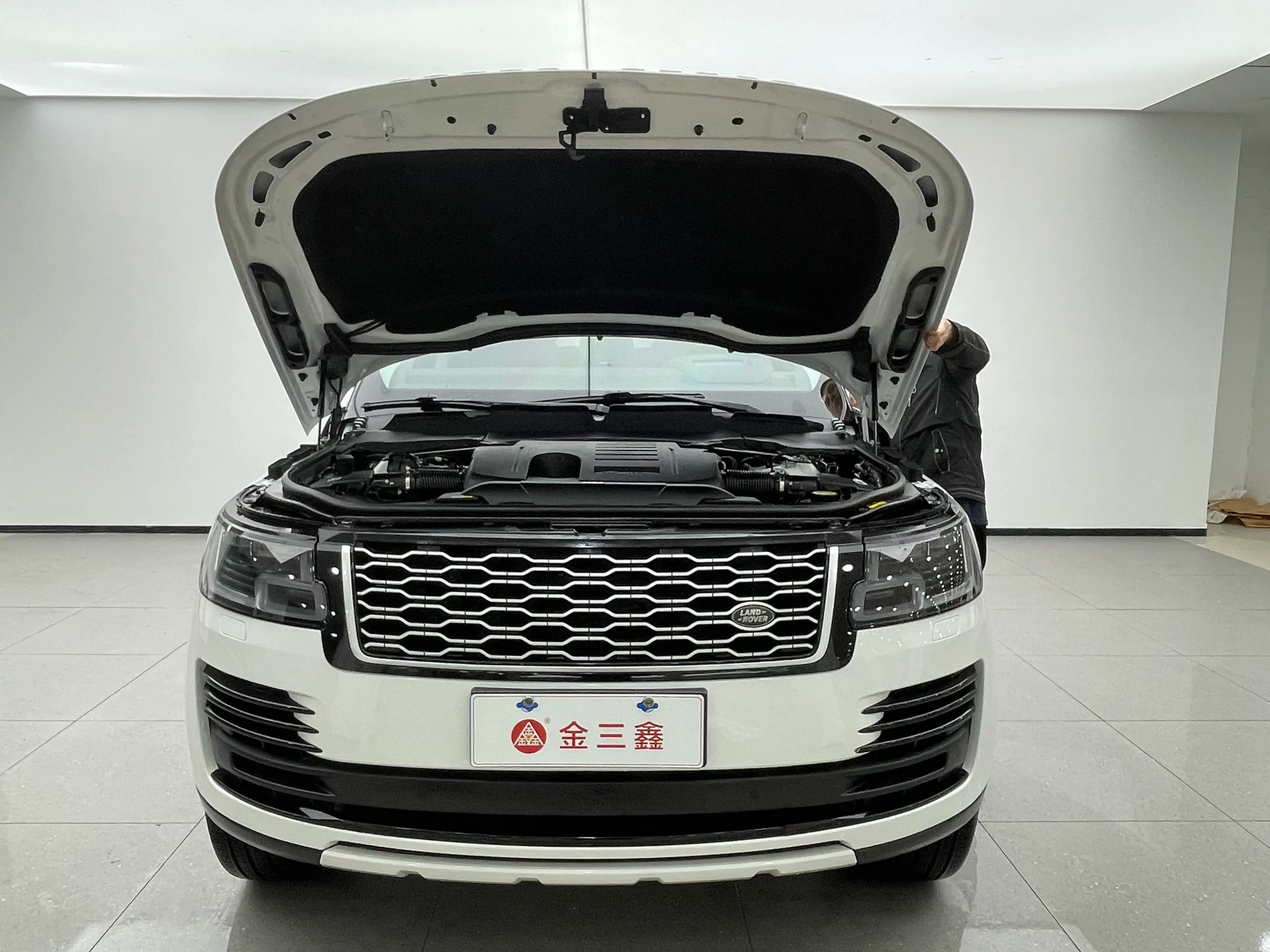 Land Rover Range rover 2022 г. 76050 км. — фото 9