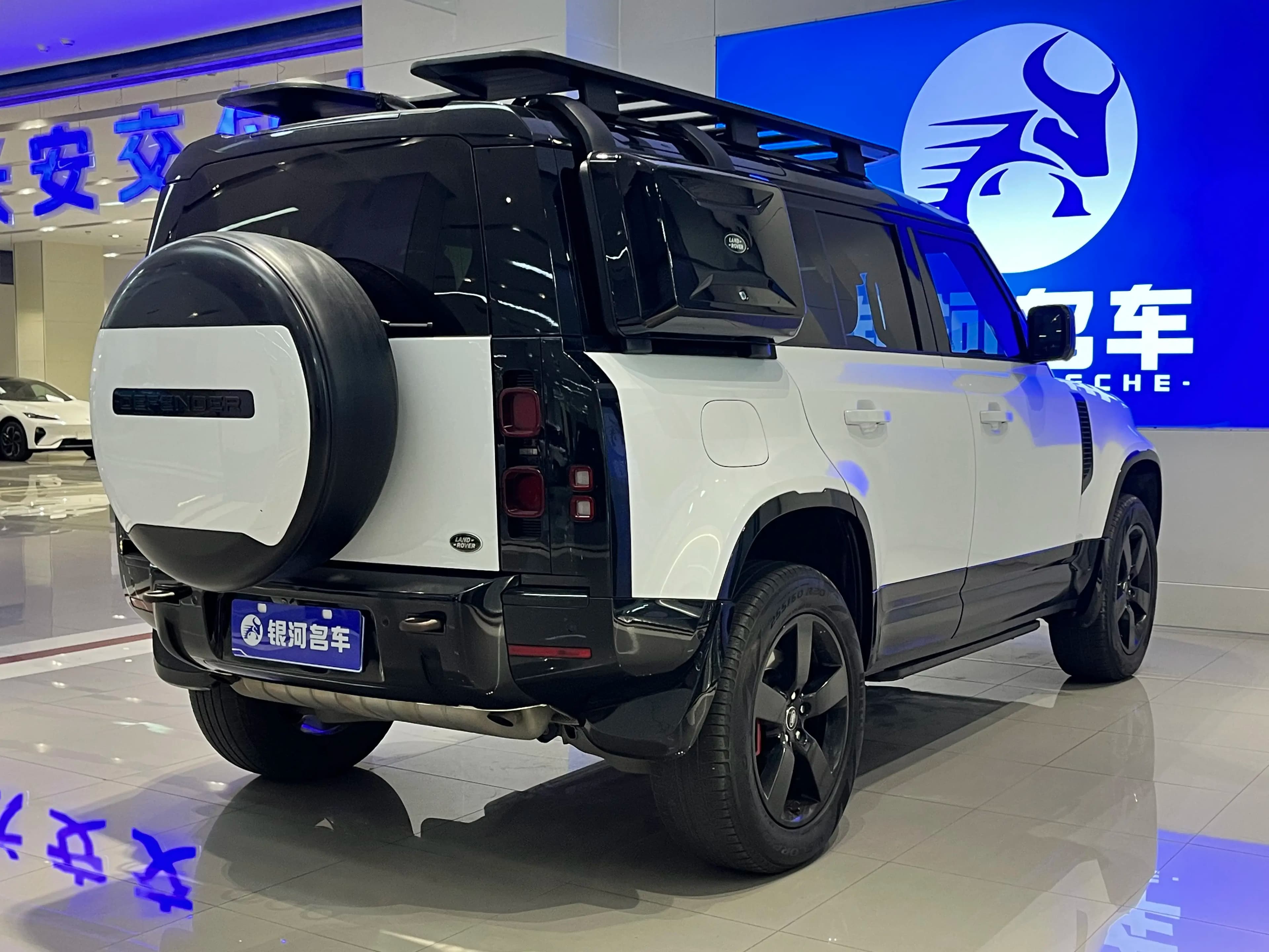 Land Rover Guard 2021 г. 96090 км. — фото 7
