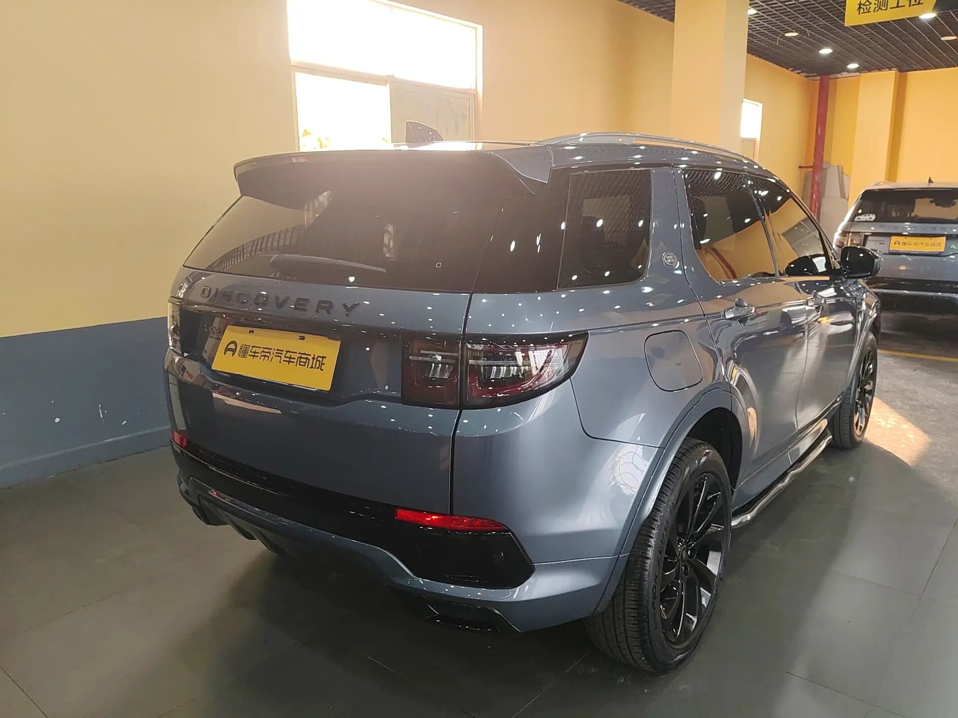 Land Rover Discover Sports 2021 г. 46756 км. — фото 4