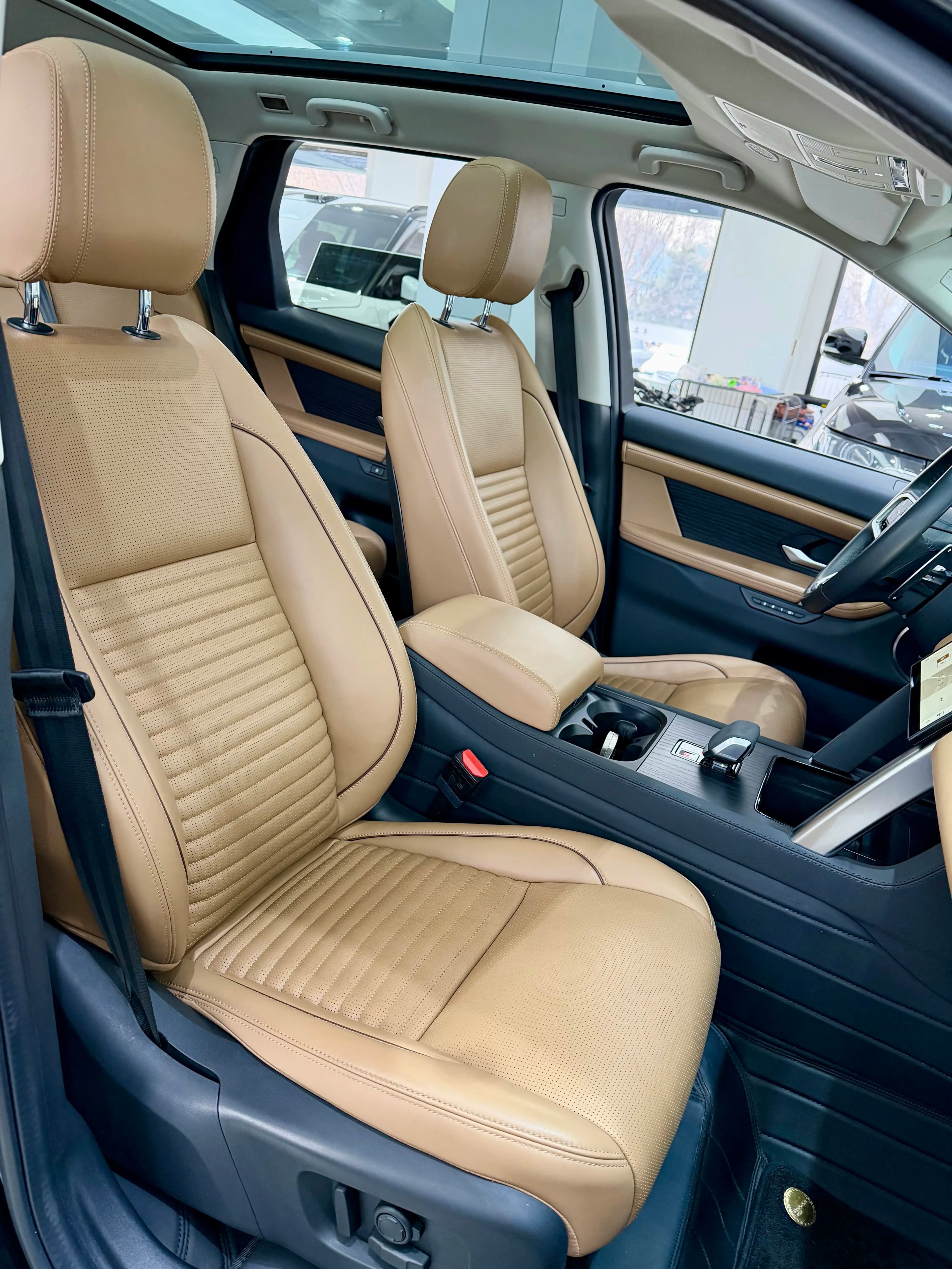 Land Rover Discover Sports 2024 г. 53525 км. — фото 11