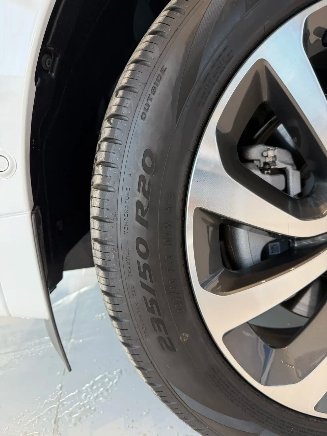 Land Rover Discover Sports 2023 г. 19024 км. — фото 15