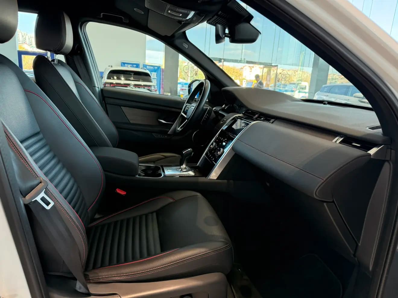 Land Rover Discover Sports 2023 г. 19024 км. — фото 40