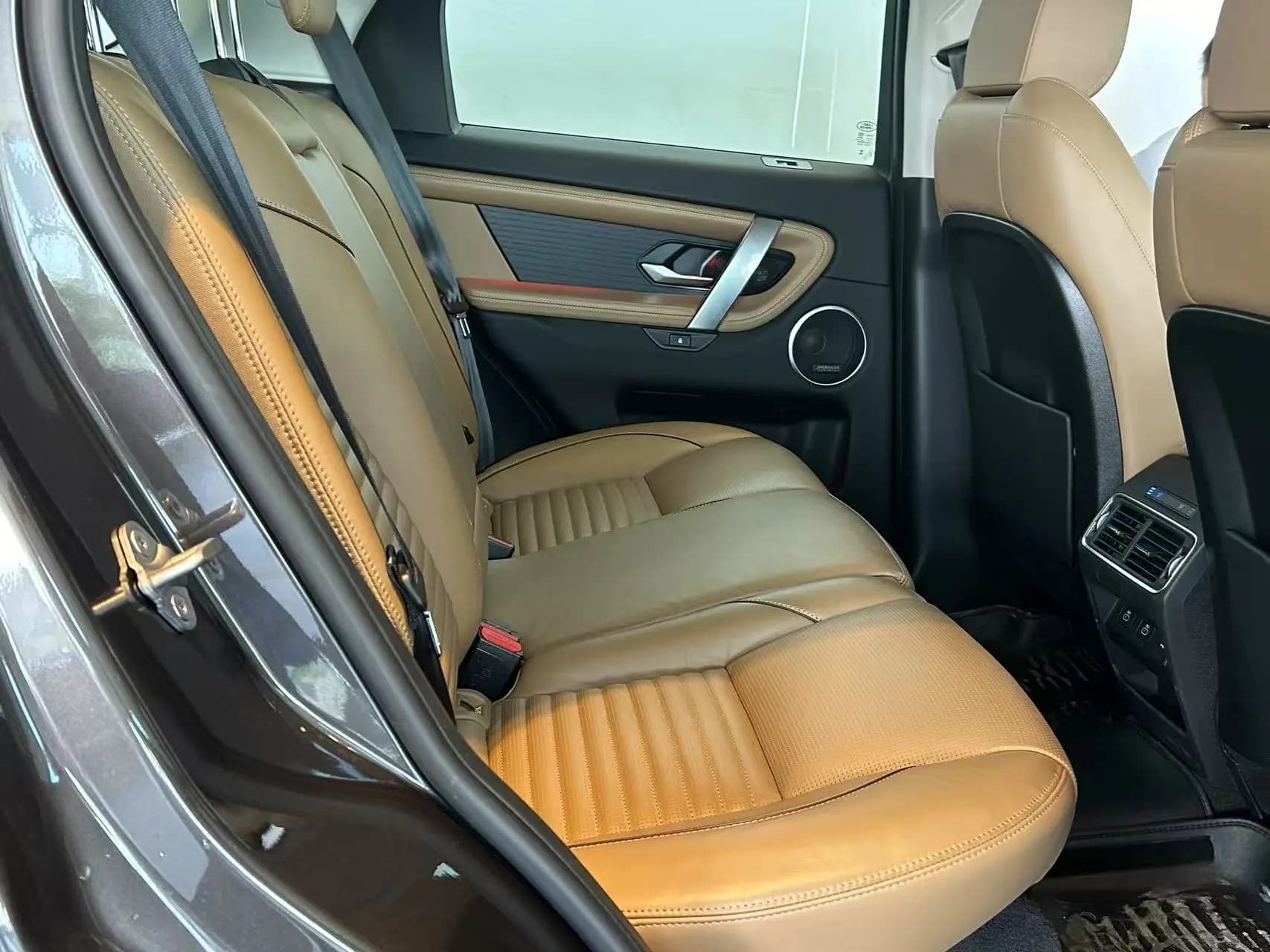 Land Rover Discover Sports 2023 г. 5023 км. — фото 15