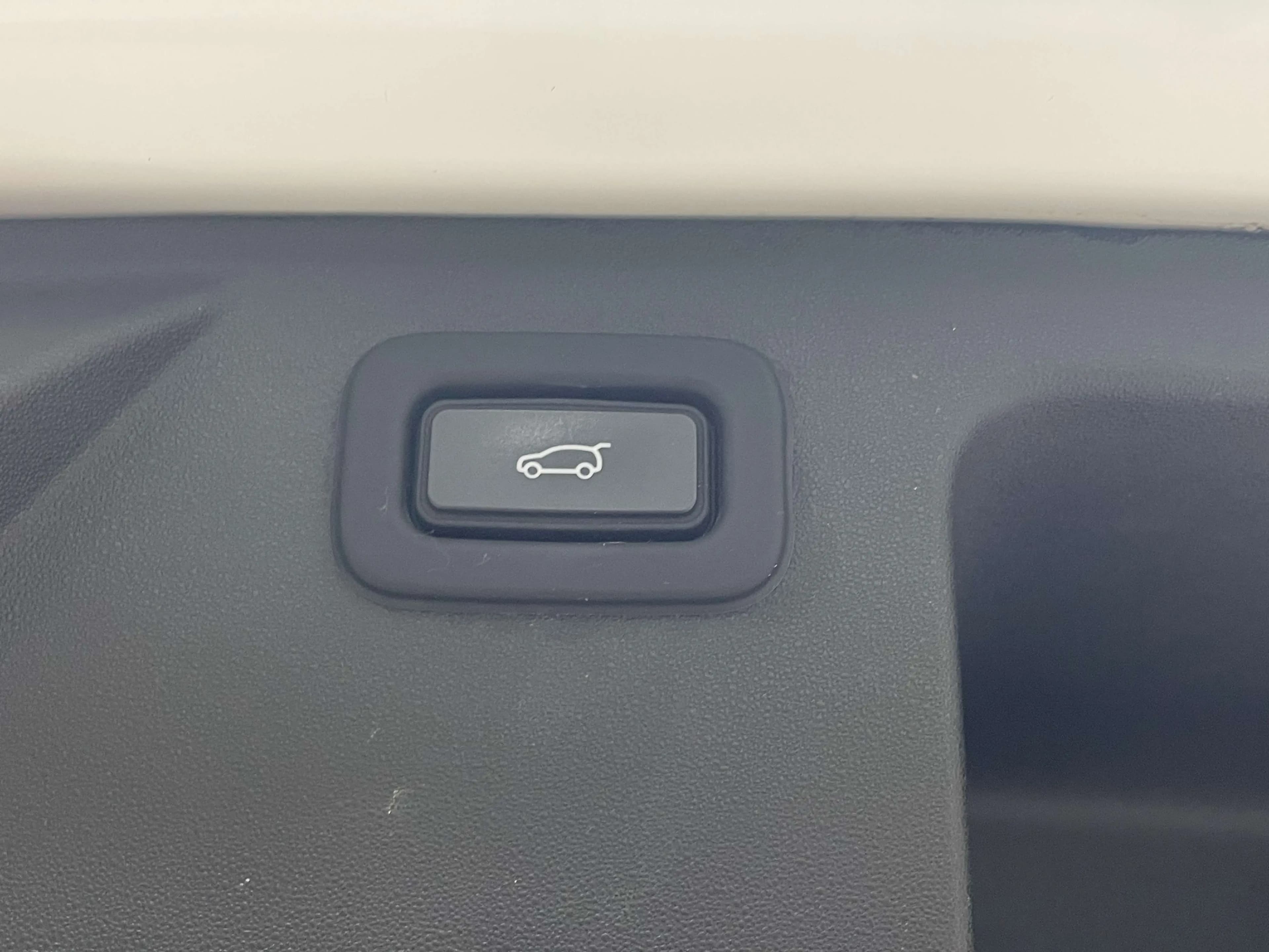 Land Rover Discover Sports 2022 г. 64622 км. — фото 17