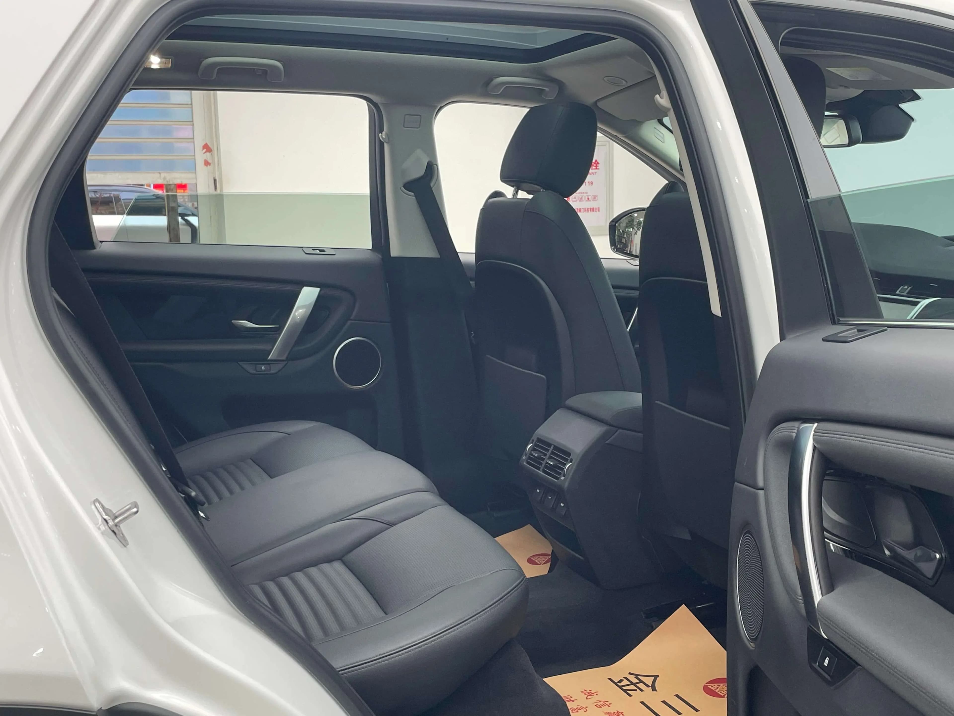 Land Rover Discover Sports 2022 г. 64622 км. — фото 28
