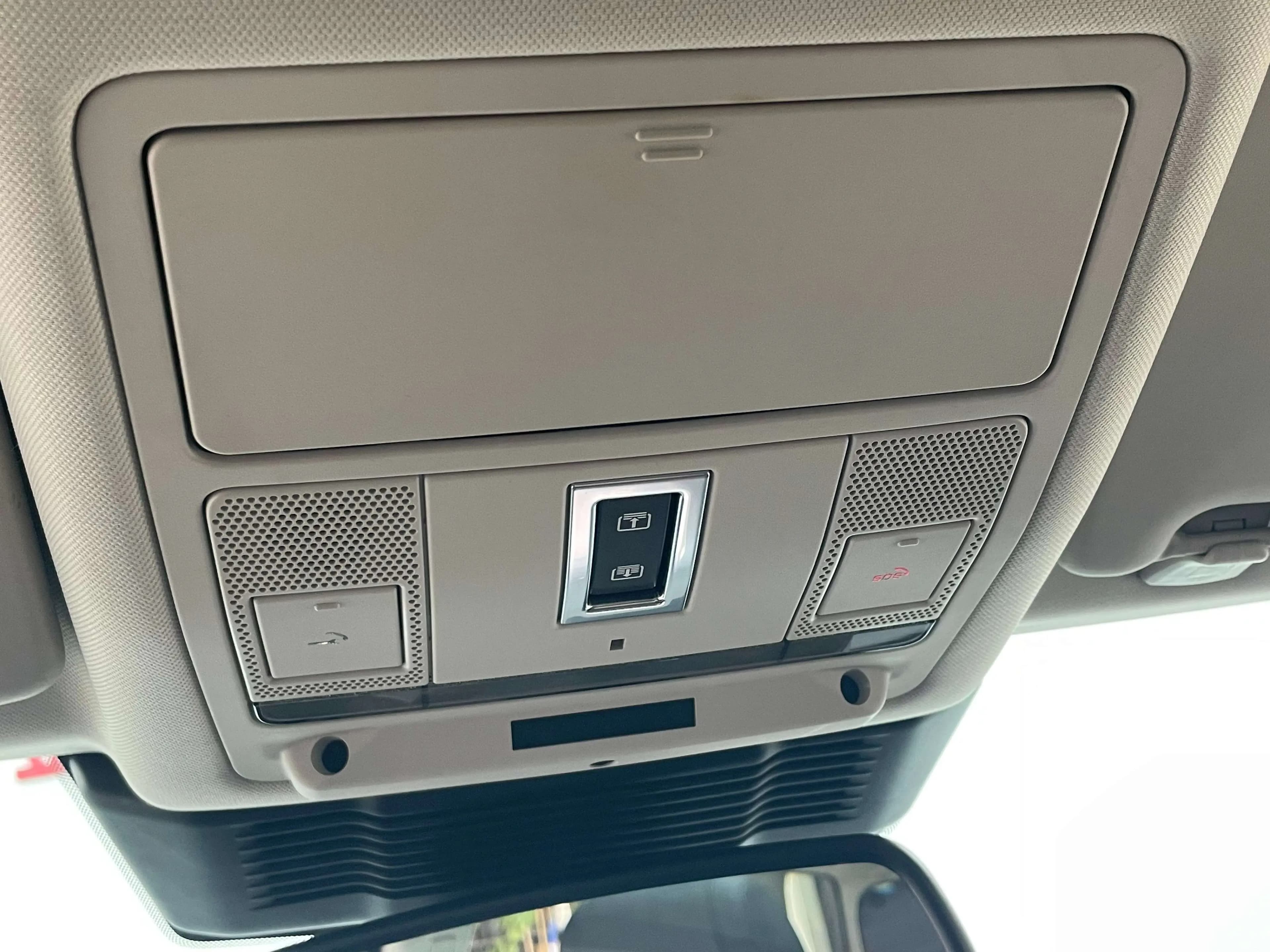 Land Rover Discover Sports 2022 г. 64622 км. — фото 32