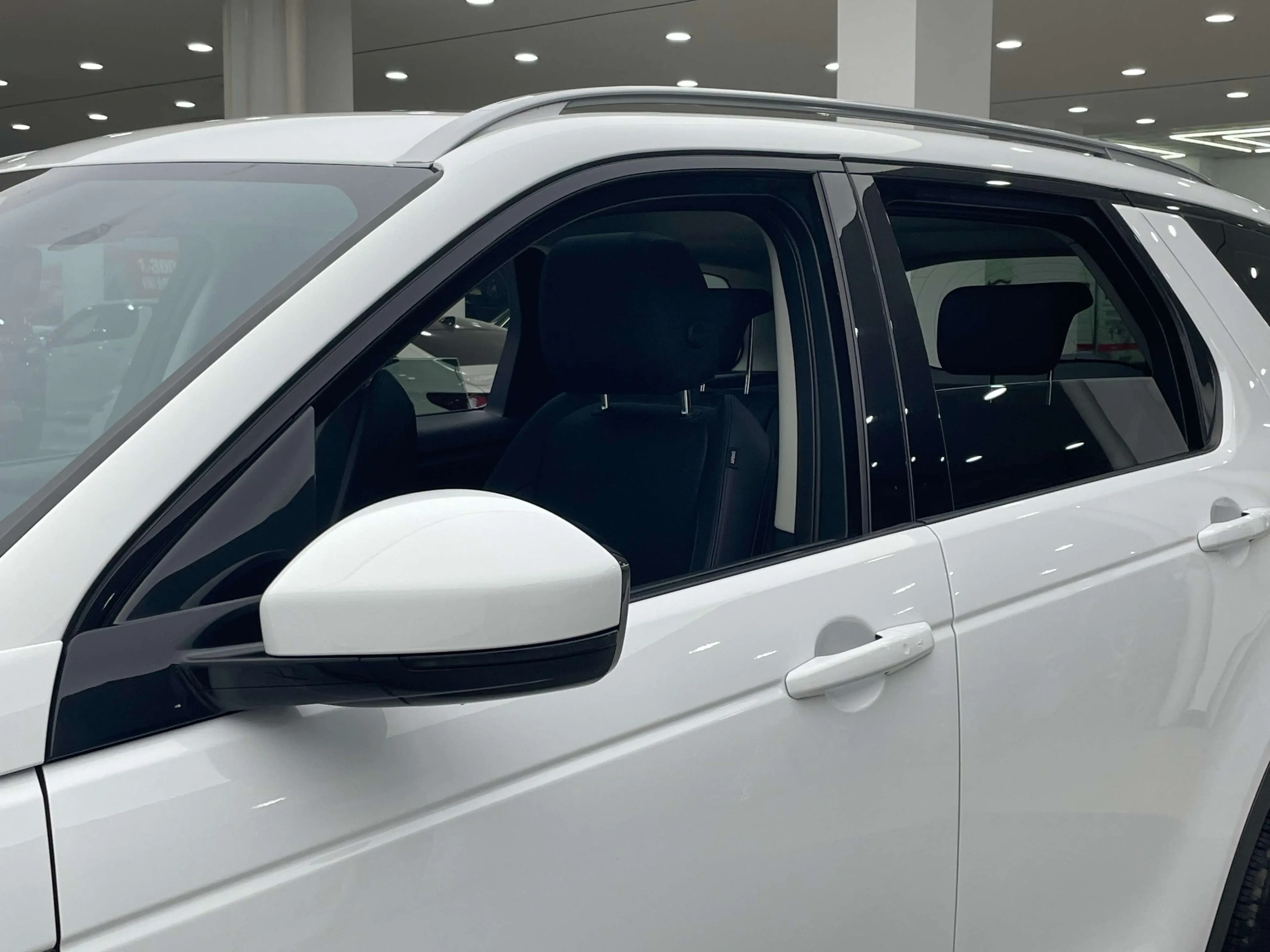 Land Rover Discover Sports 2022 г. 64622 км. — фото 8