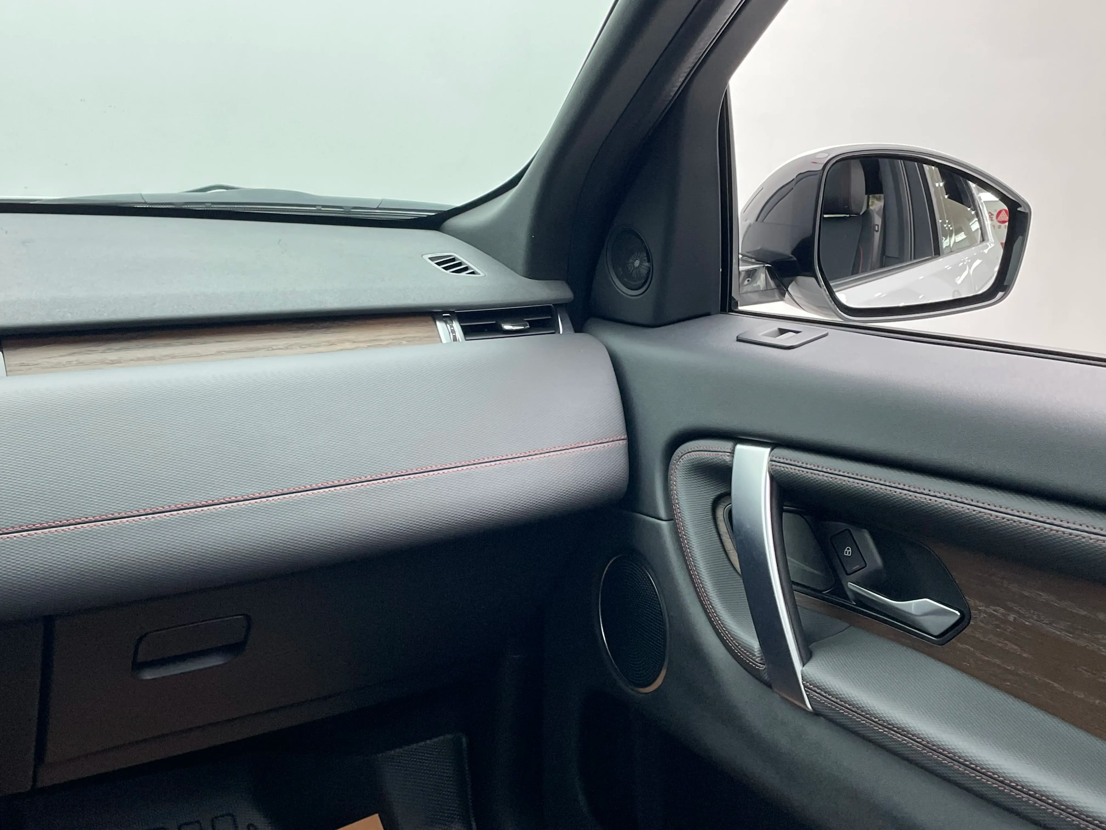 Land Rover Discover Sports 2023 г. 67021 км. — фото 18
