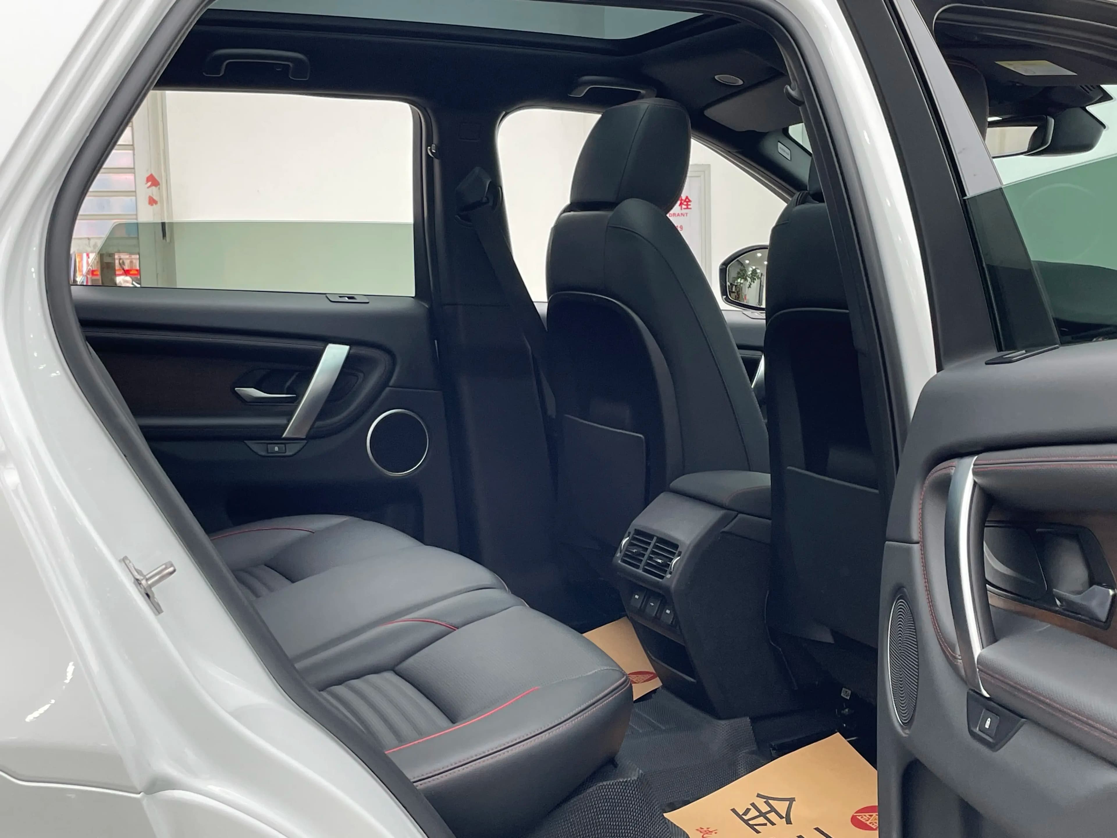 Land Rover Discover Sports 2023 г. 67021 км. — фото 30