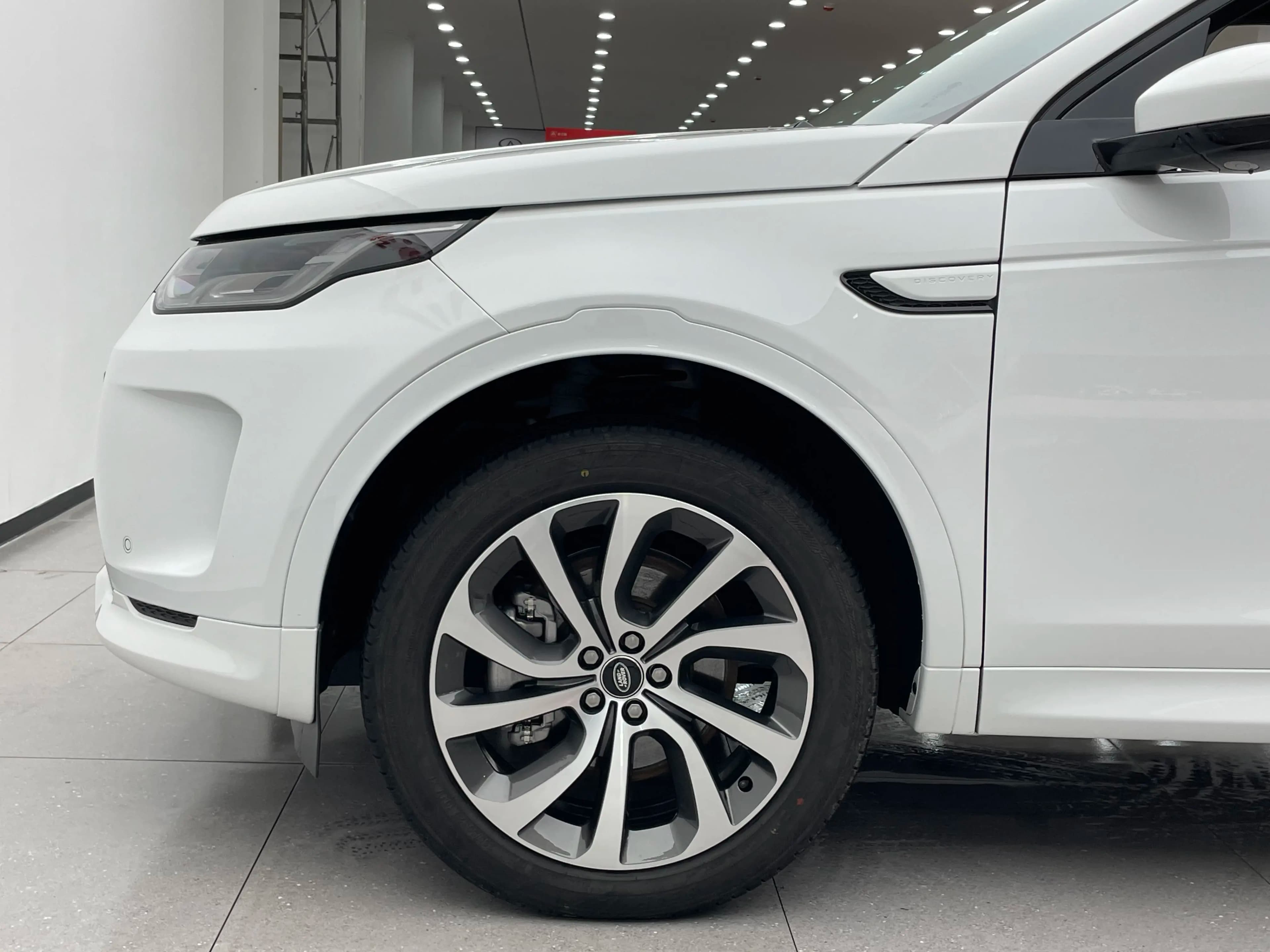 Land Rover Discover Sports 2023 г. 67021 км. — фото 6