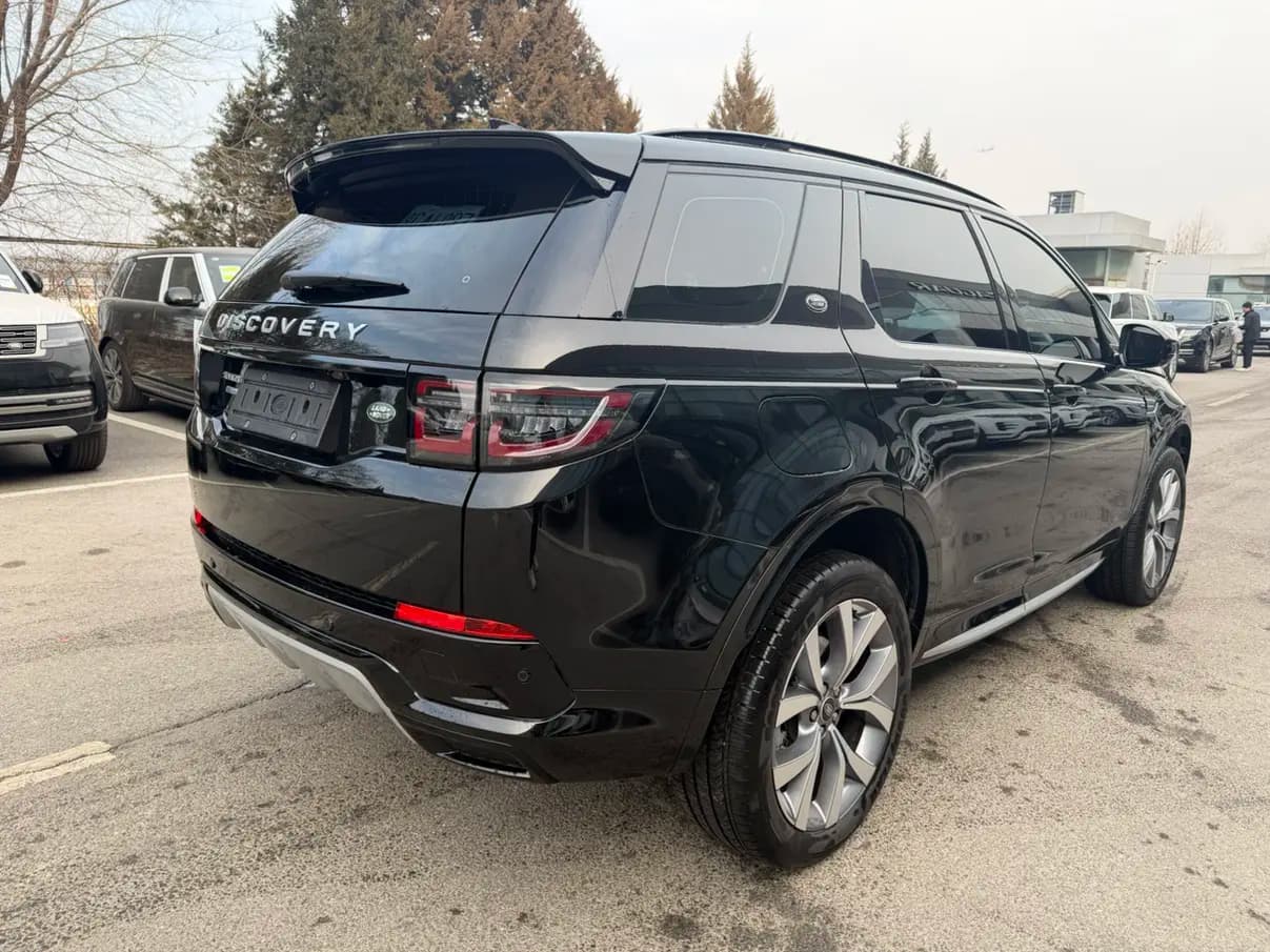 Land Rover Discover Sports 2024 г. 26720 км. — фото 4