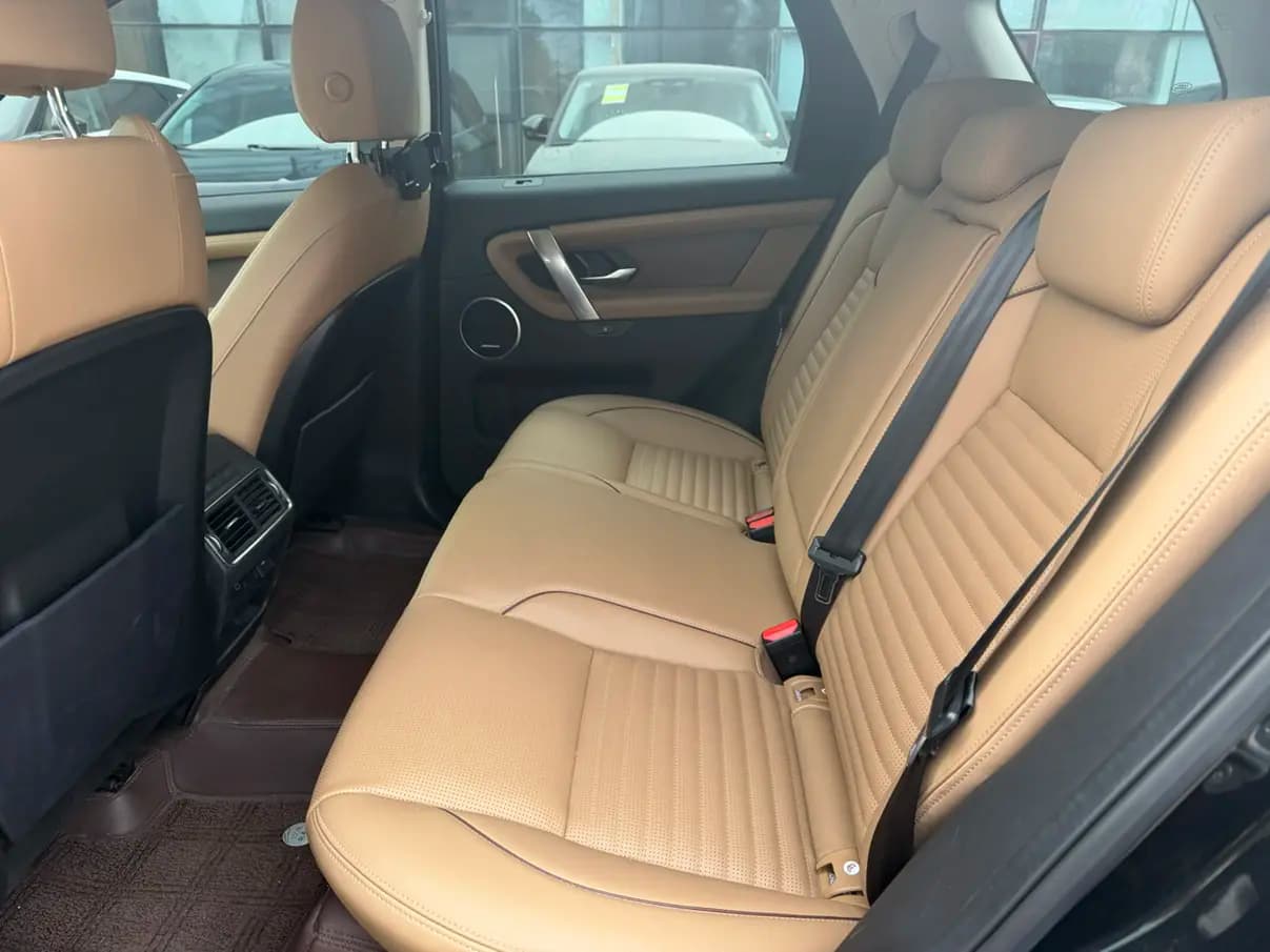Land Rover Discover Sports 2024 г. 26720 км. — фото 8