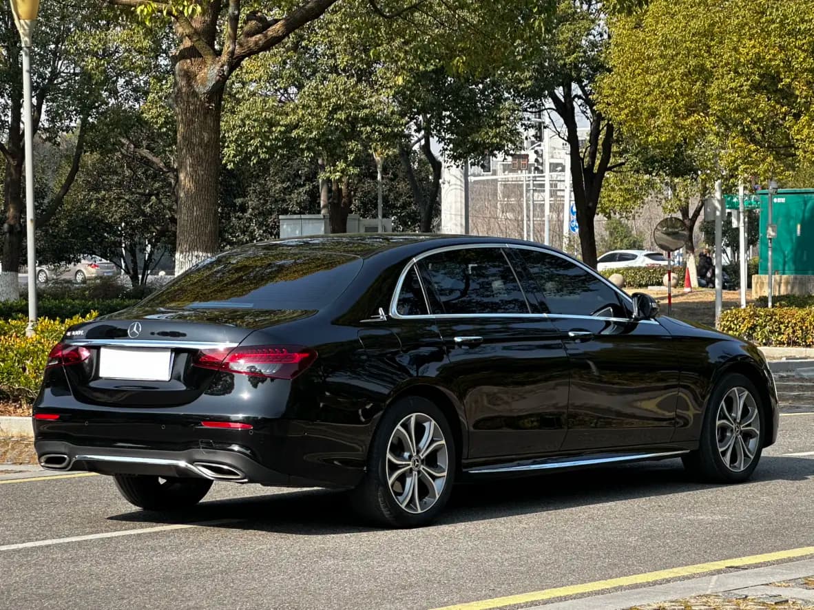 Mercedes-Benz E-Class 2022 г. 90139 км. — фото 7
