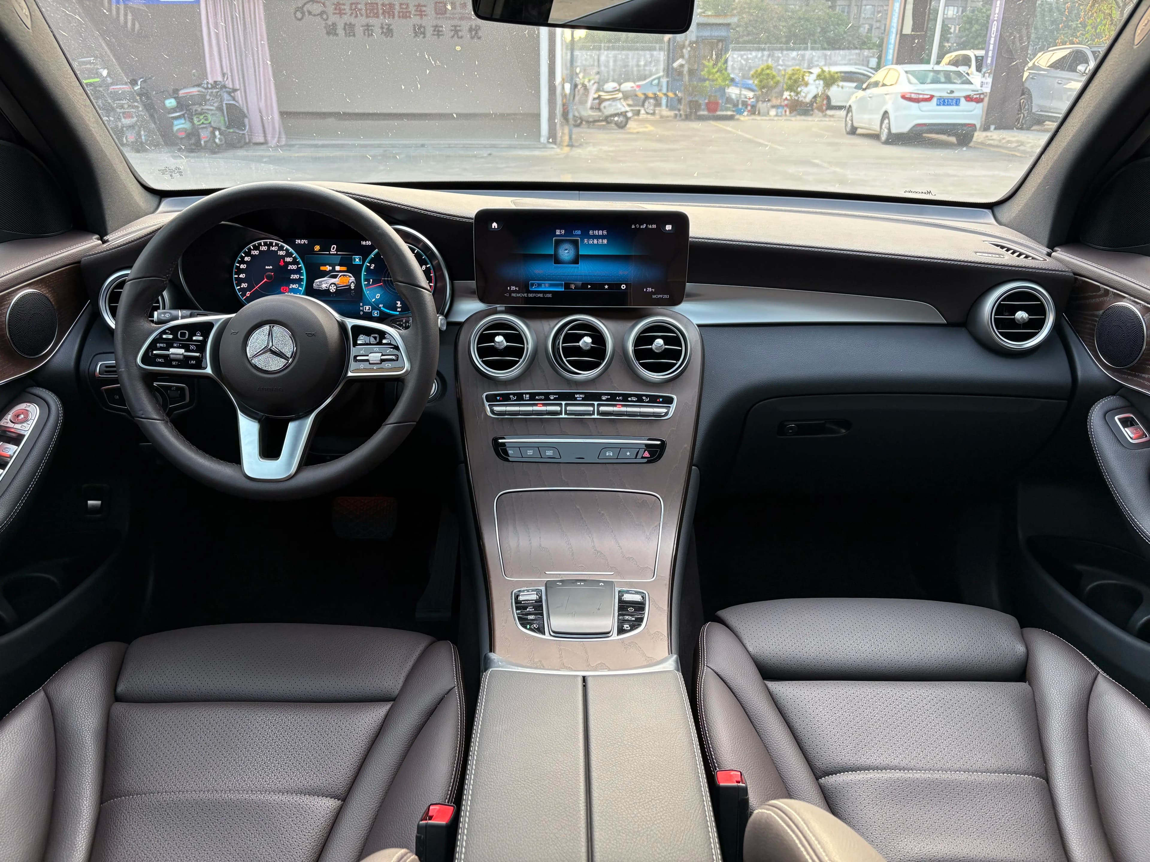 Mercedes-Benz GLC 2023 г. 22094 км. — фото 6
