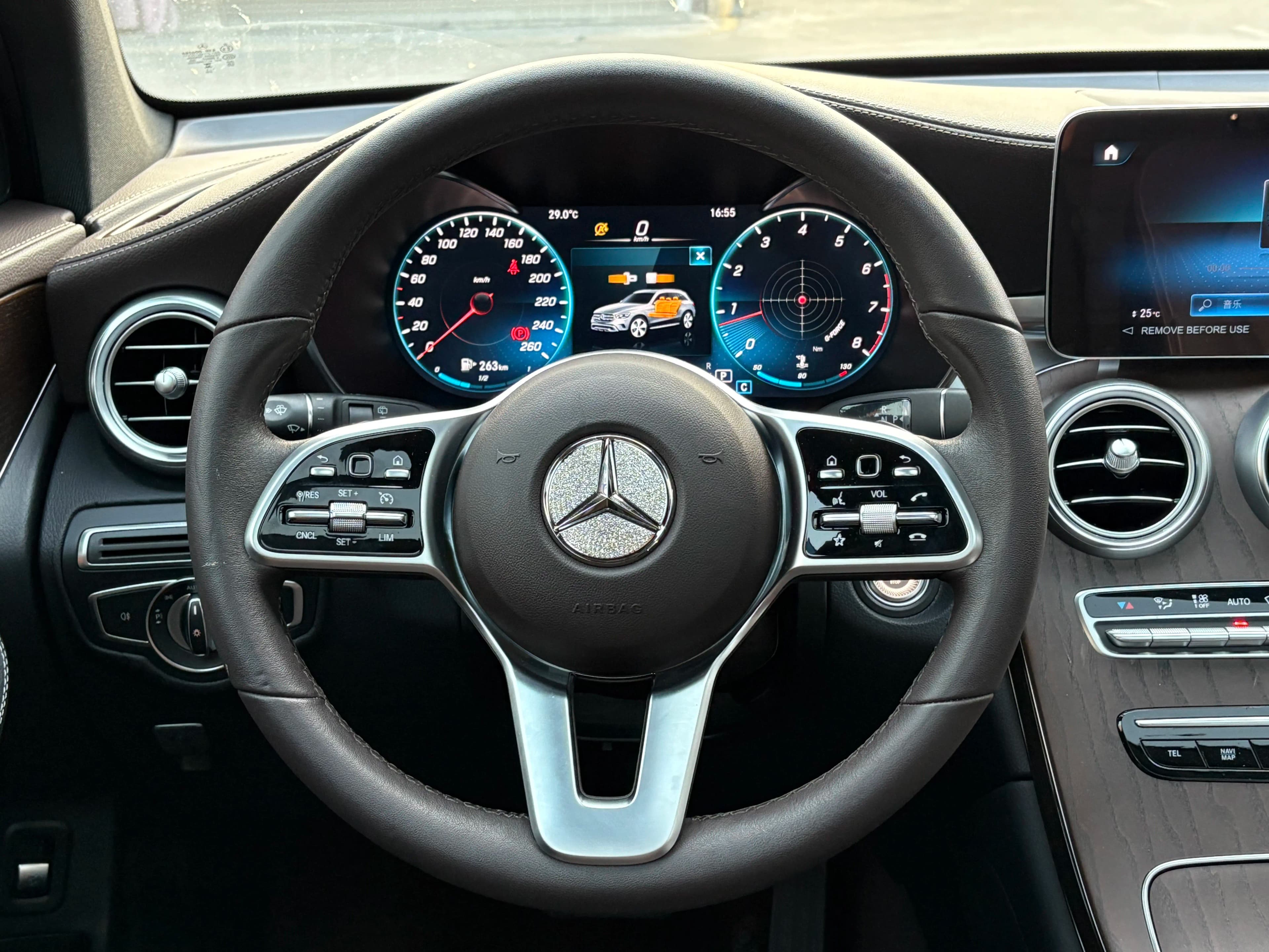 Mercedes-Benz GLC 2023 г. 22094 км. — фото 9