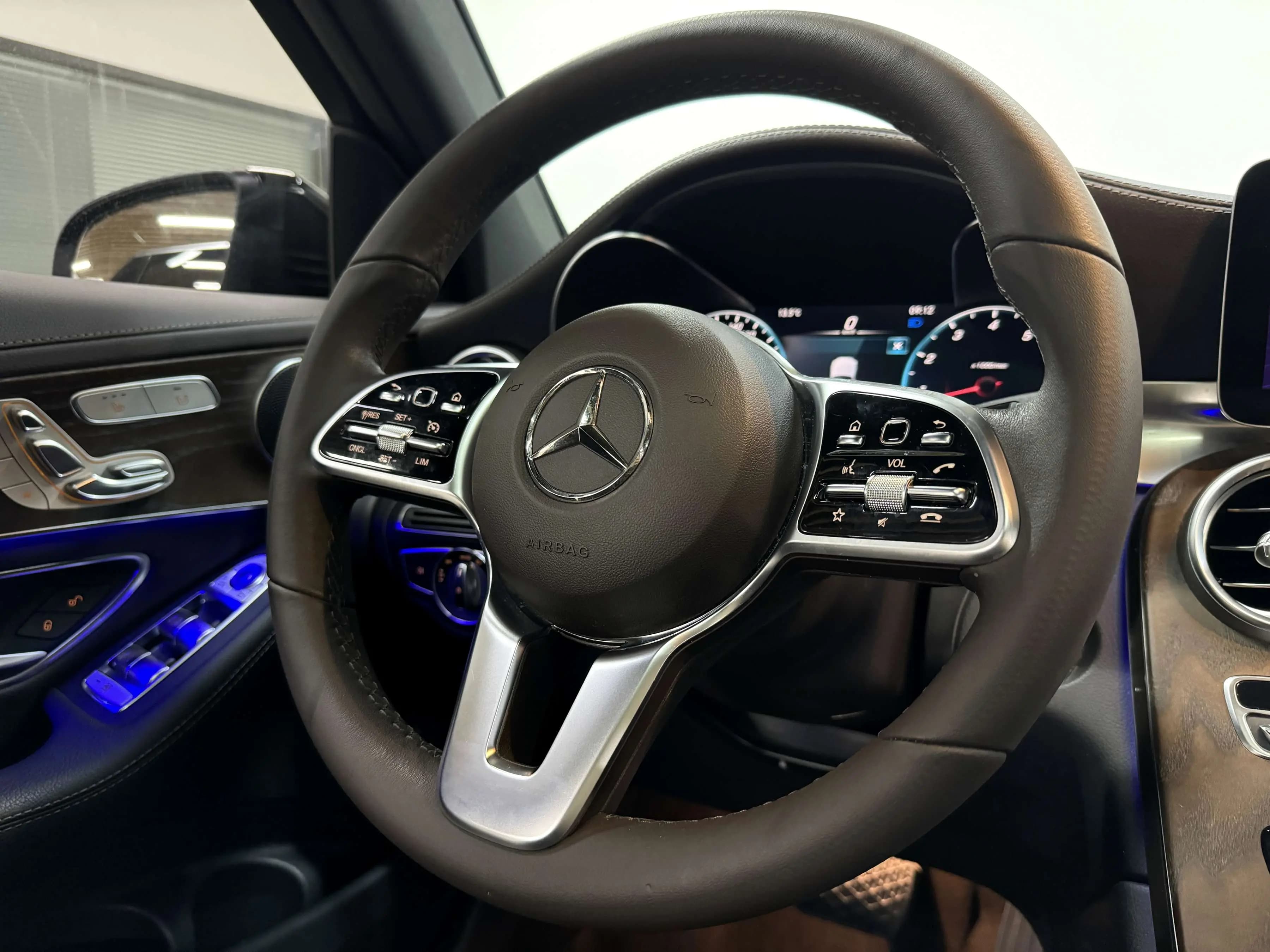 Mercedes-Benz GLC 2022 г. 43592 км. — фото 15
