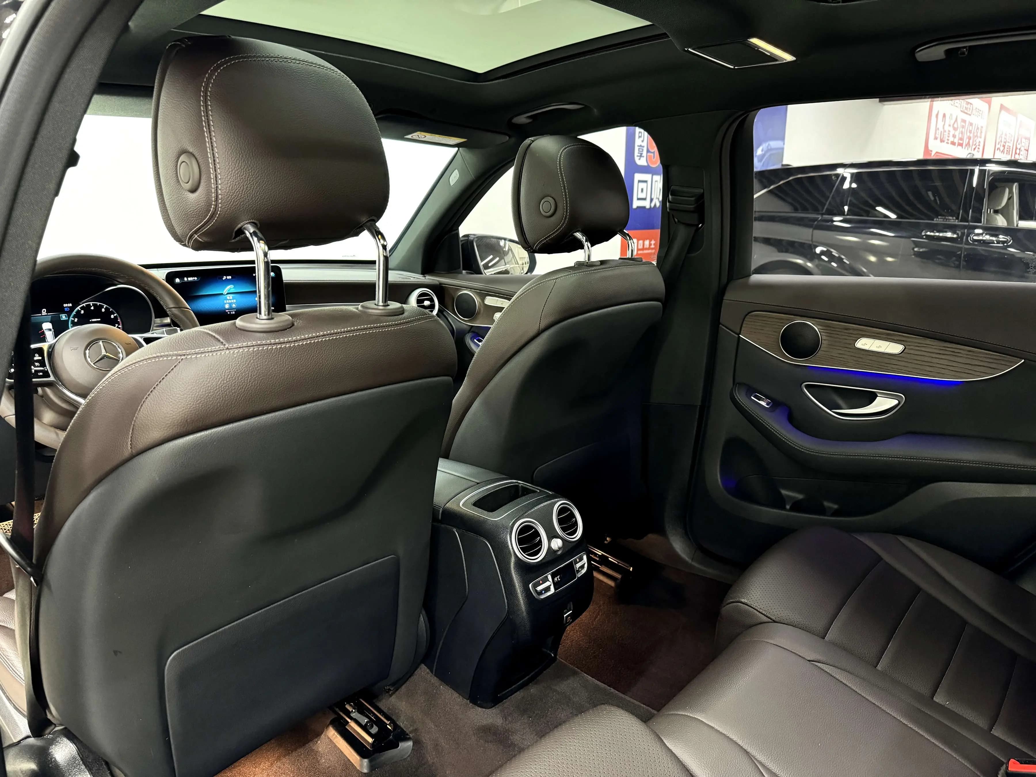 Mercedes-Benz GLC 2022 г. 43592 км. — фото 23