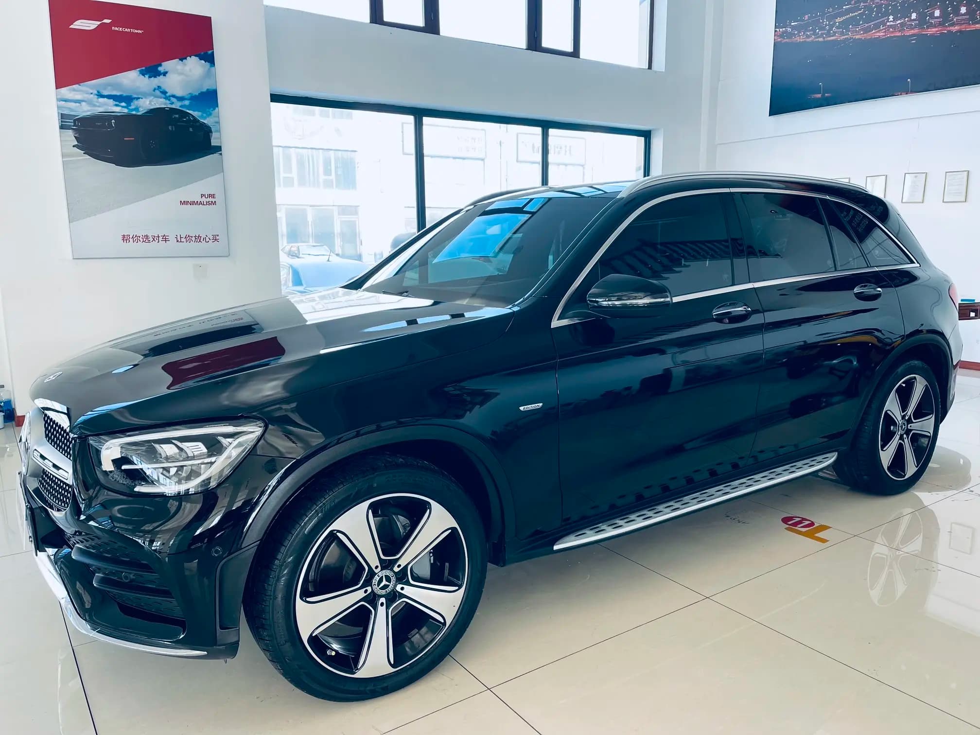 Mercedes-Benz GLC 2023 г. 51091 км.