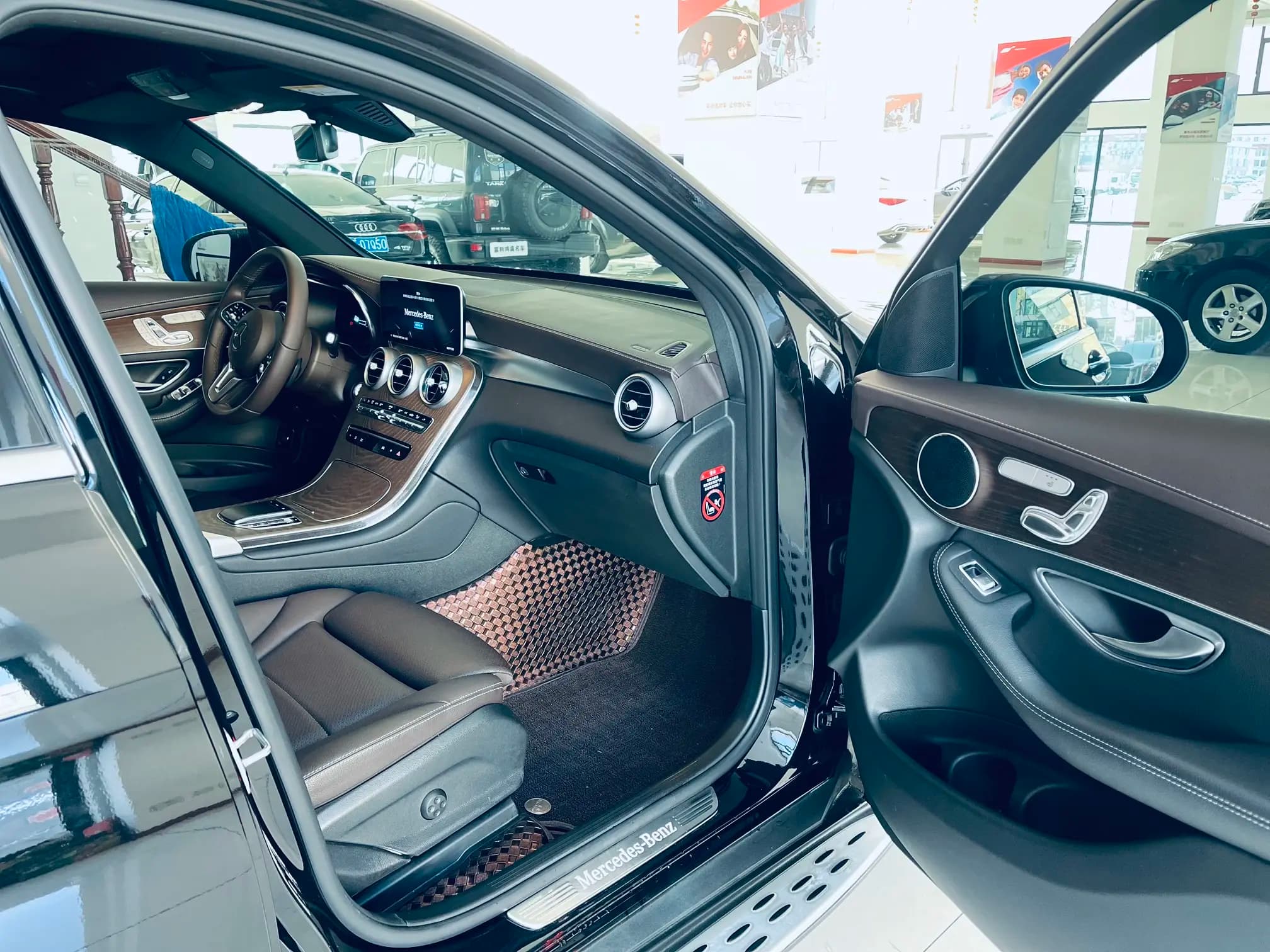 Mercedes-Benz GLC 2023 г. 51091 км. — фото 15