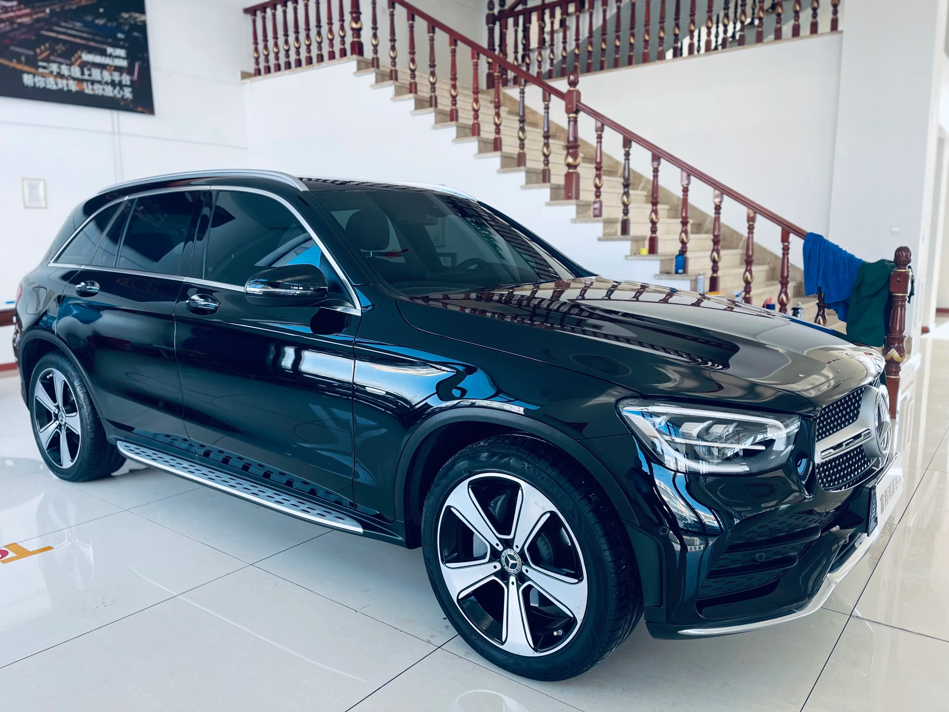 Mercedes-Benz GLC 2023 г. 51091 км. — фото 3