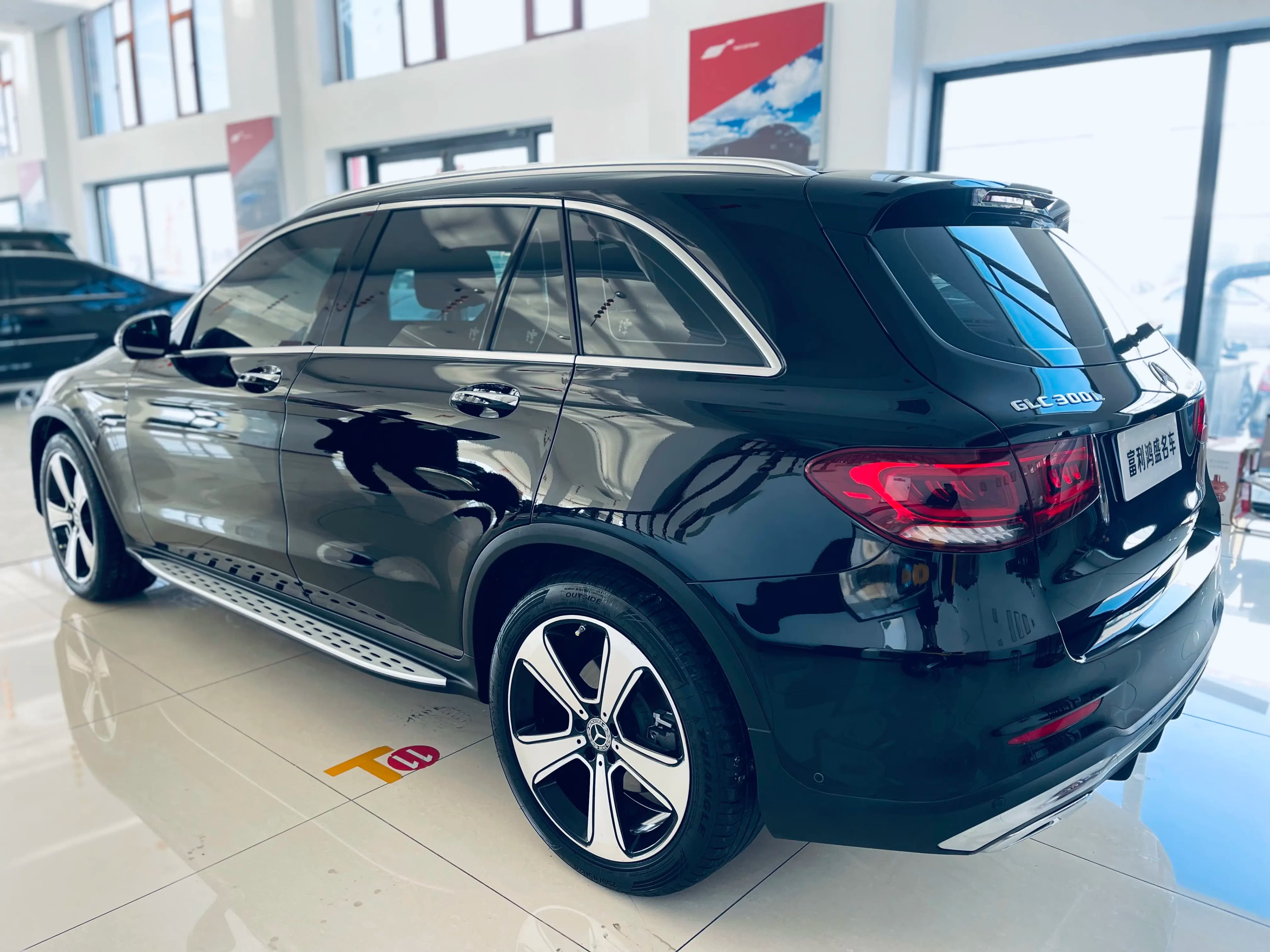 Mercedes-Benz GLC 2023 г. 51091 км. — фото 4