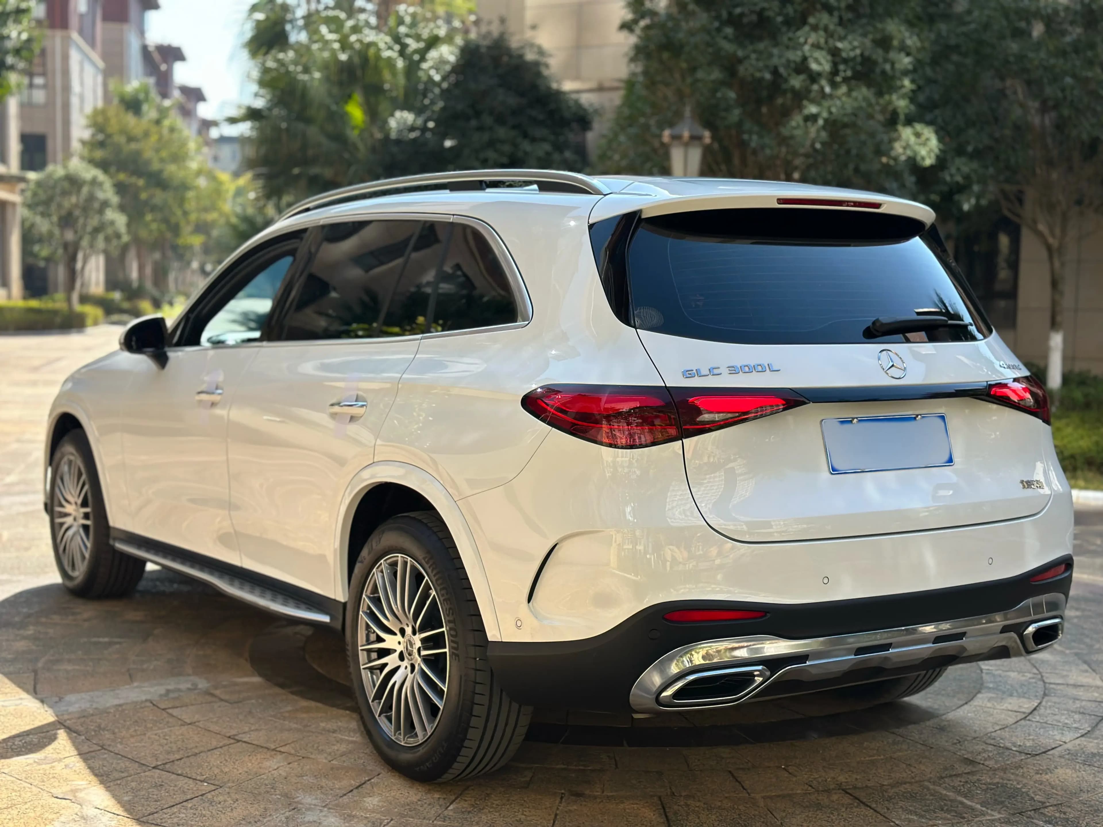 Mercedes-Benz GLC 2024 г. 12090 км. — фото 4